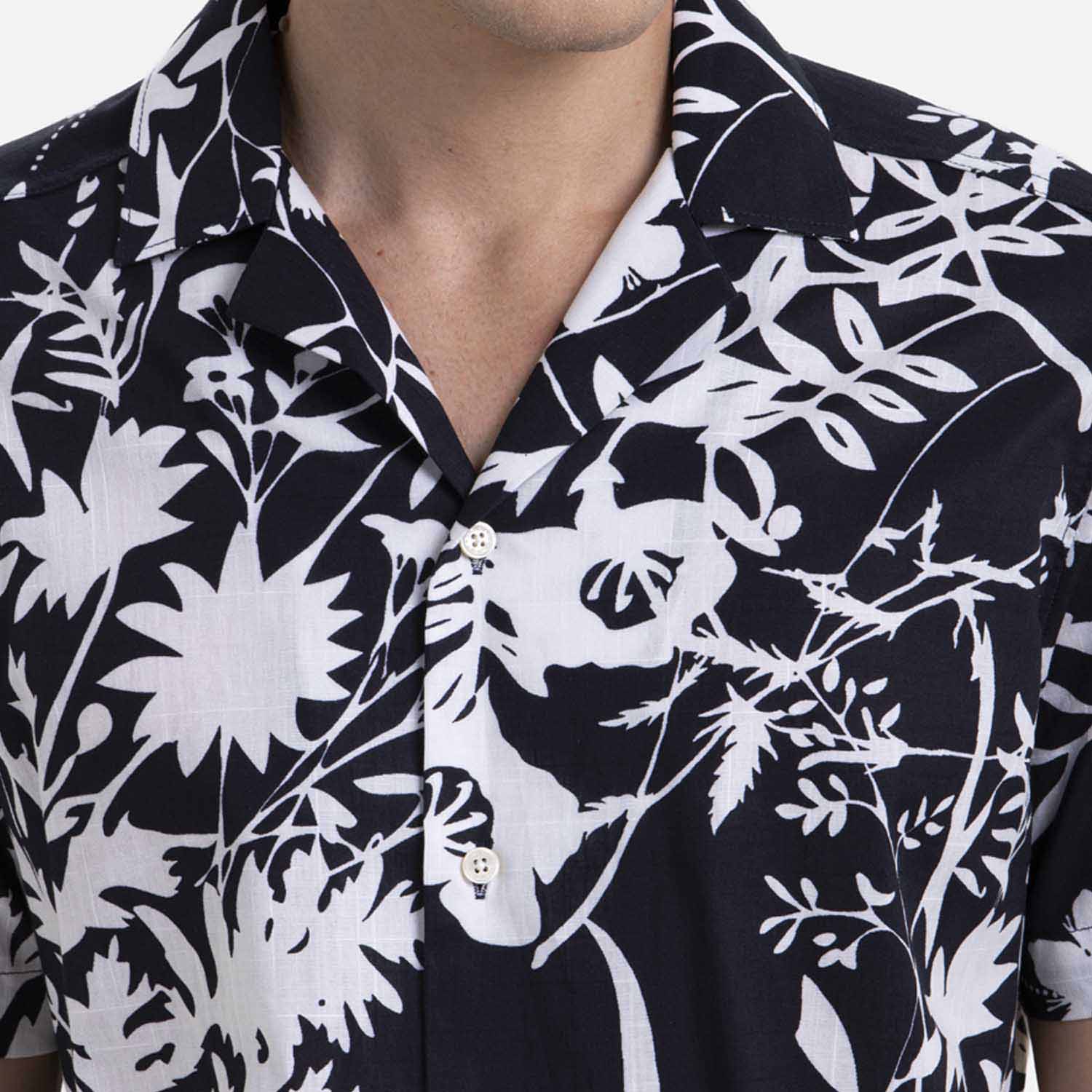 CAMISA MANGA CORTA COLOR NEGRO
