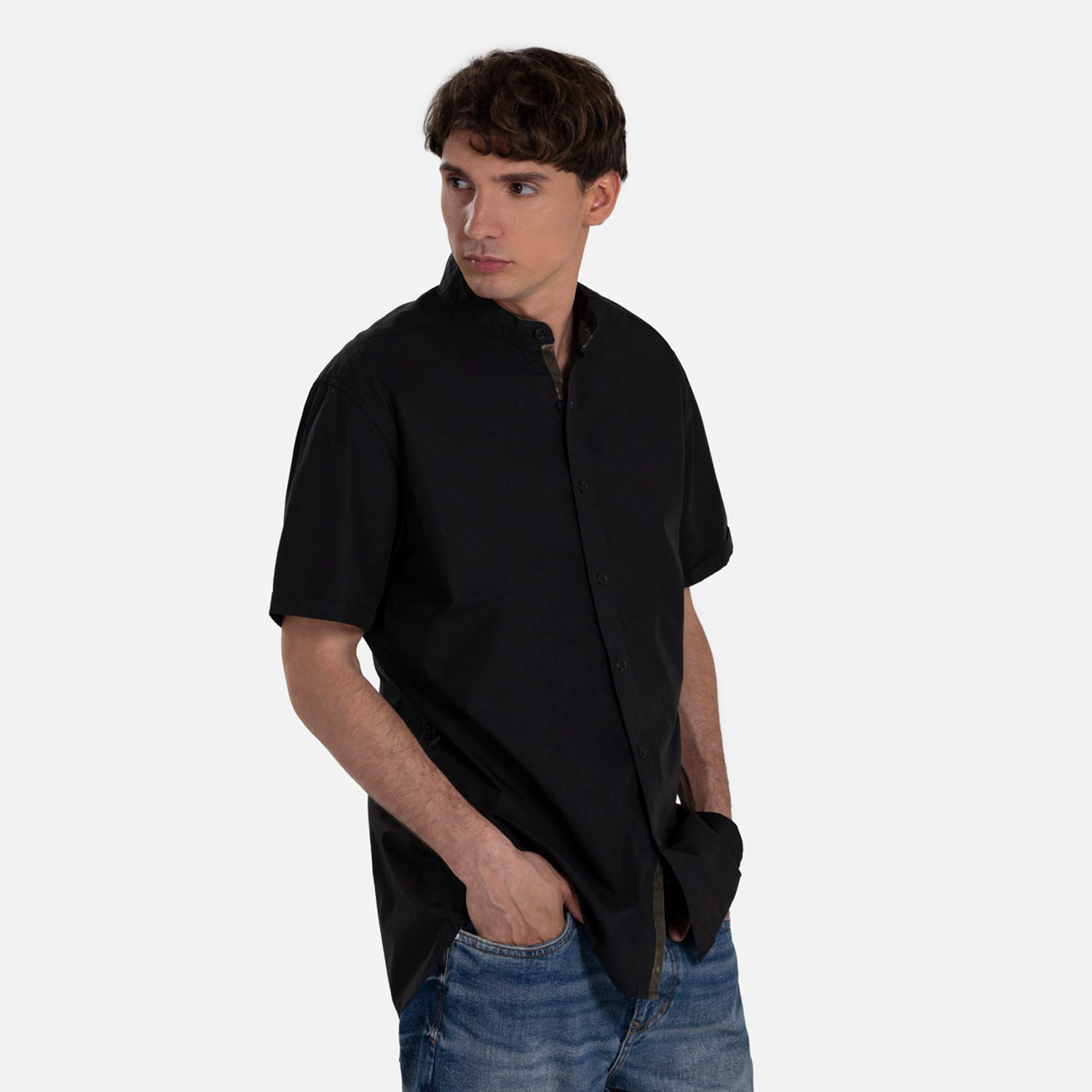 CAMISA MANGA CORTA COLOR NEGRO