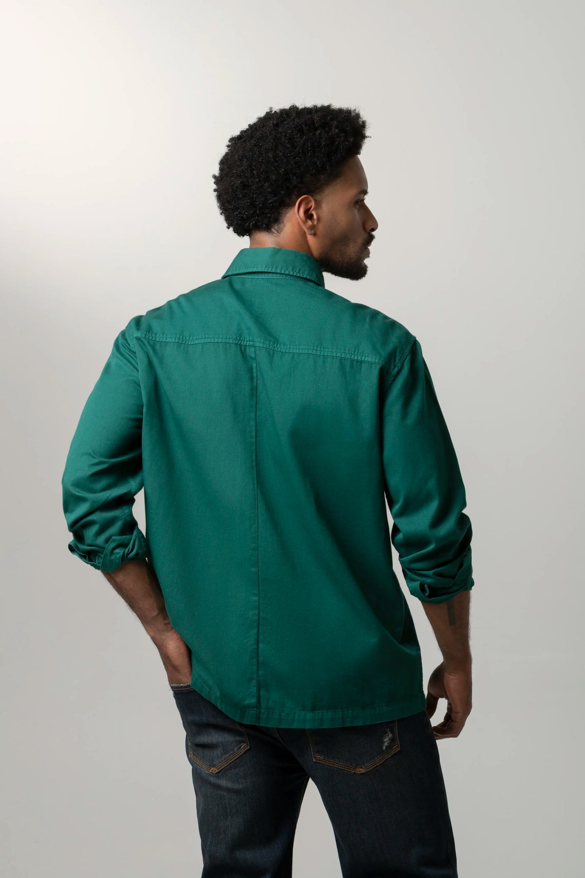 CAMISA MANGA LARGA COLOR VERDE TORMENTA