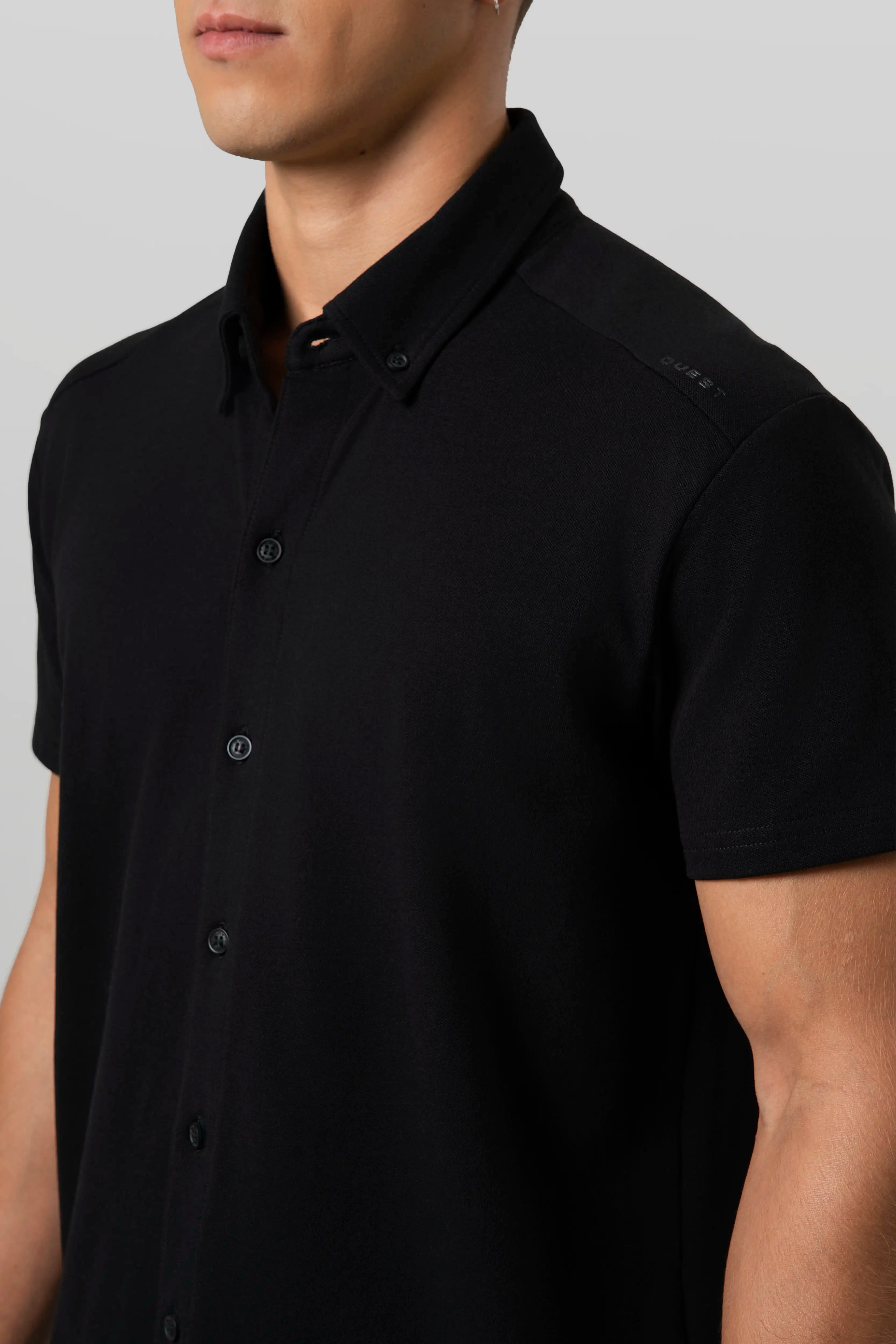 CAMISA MANGA CORTA COLOR NEGRO
