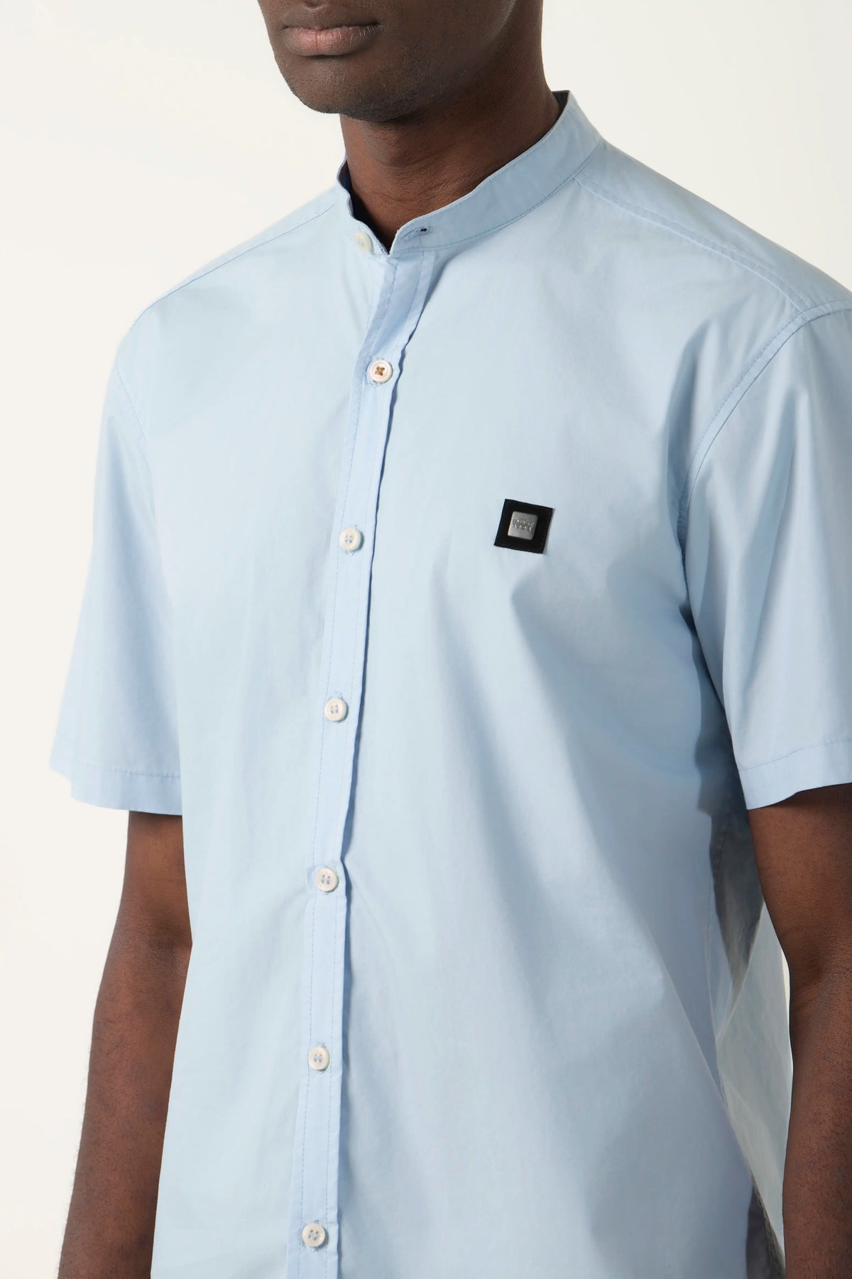 CAMISA MANGA CORTA COLOR AZUL CLARO