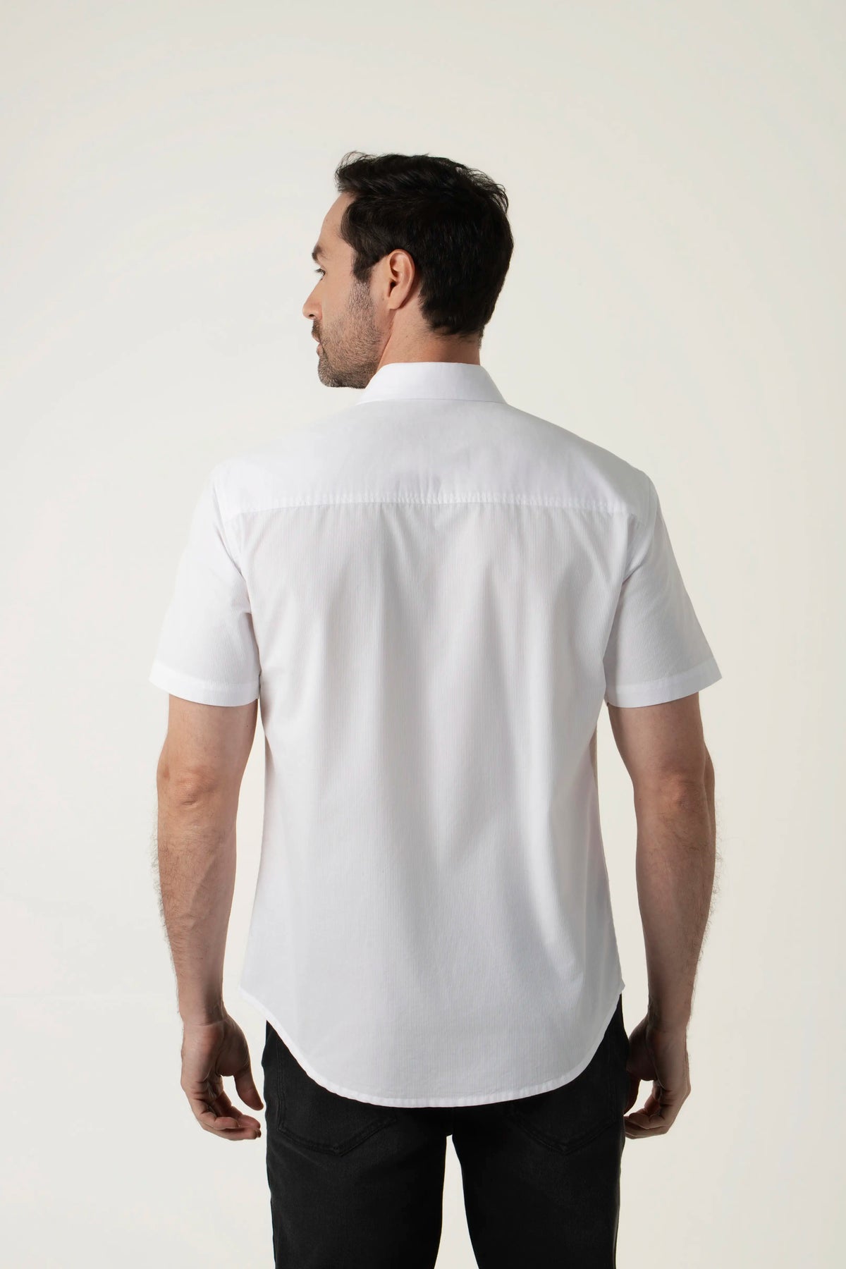 CAMISA MANGA CORTA COLOR BLANCO OPTICO