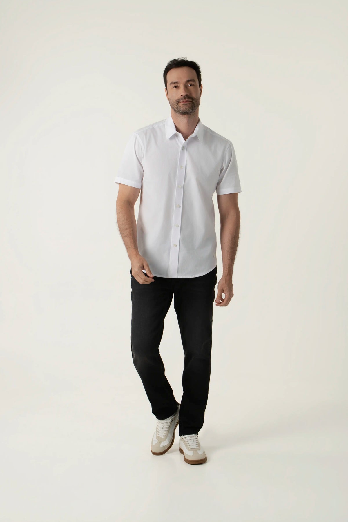 CAMISA MANGA CORTA COLOR BLANCO OPTICO
