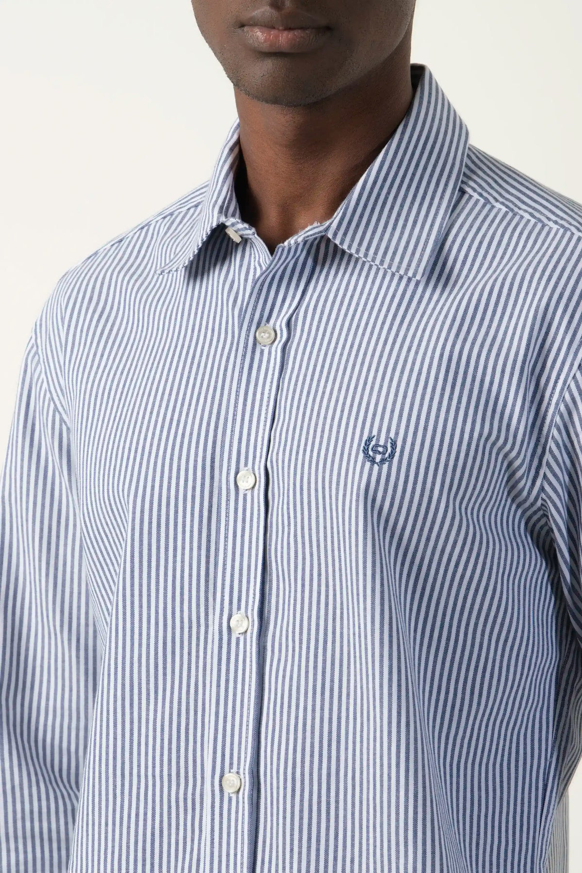 CAMISA MANGA CORTA COLOR BLANCO-AZUL INDIGO