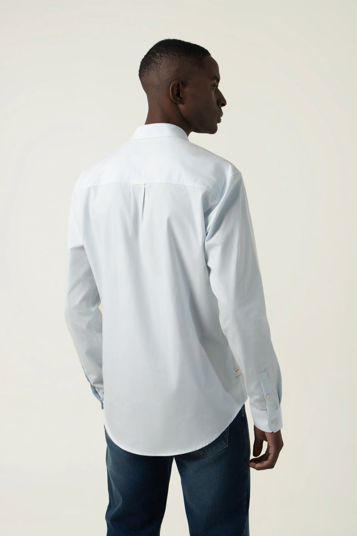 CAMISA MANGA LARGA COLOR AZUL CLARO