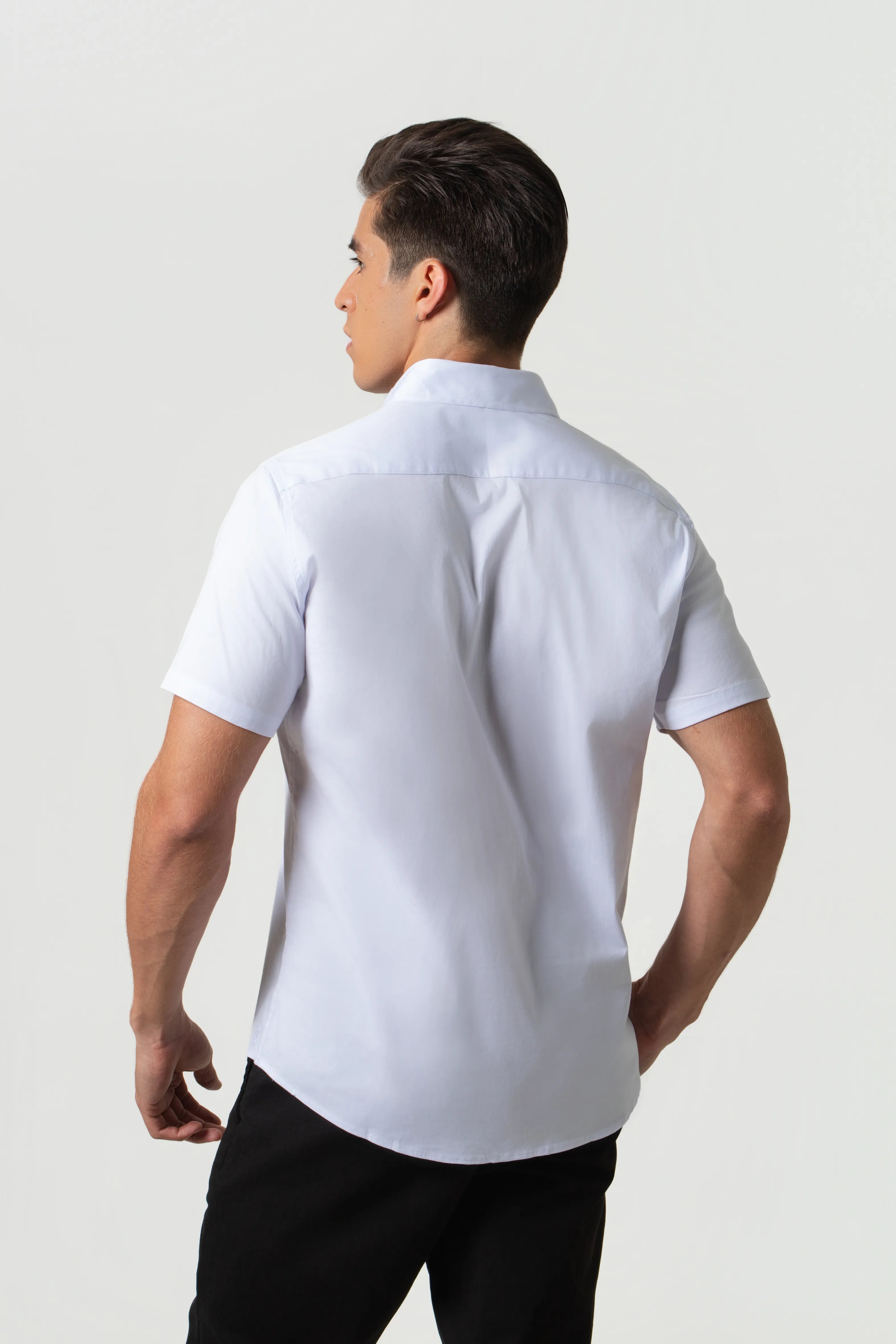 CAMISA SLIM MANGA CORTA COLOR BLANCO OPTICO