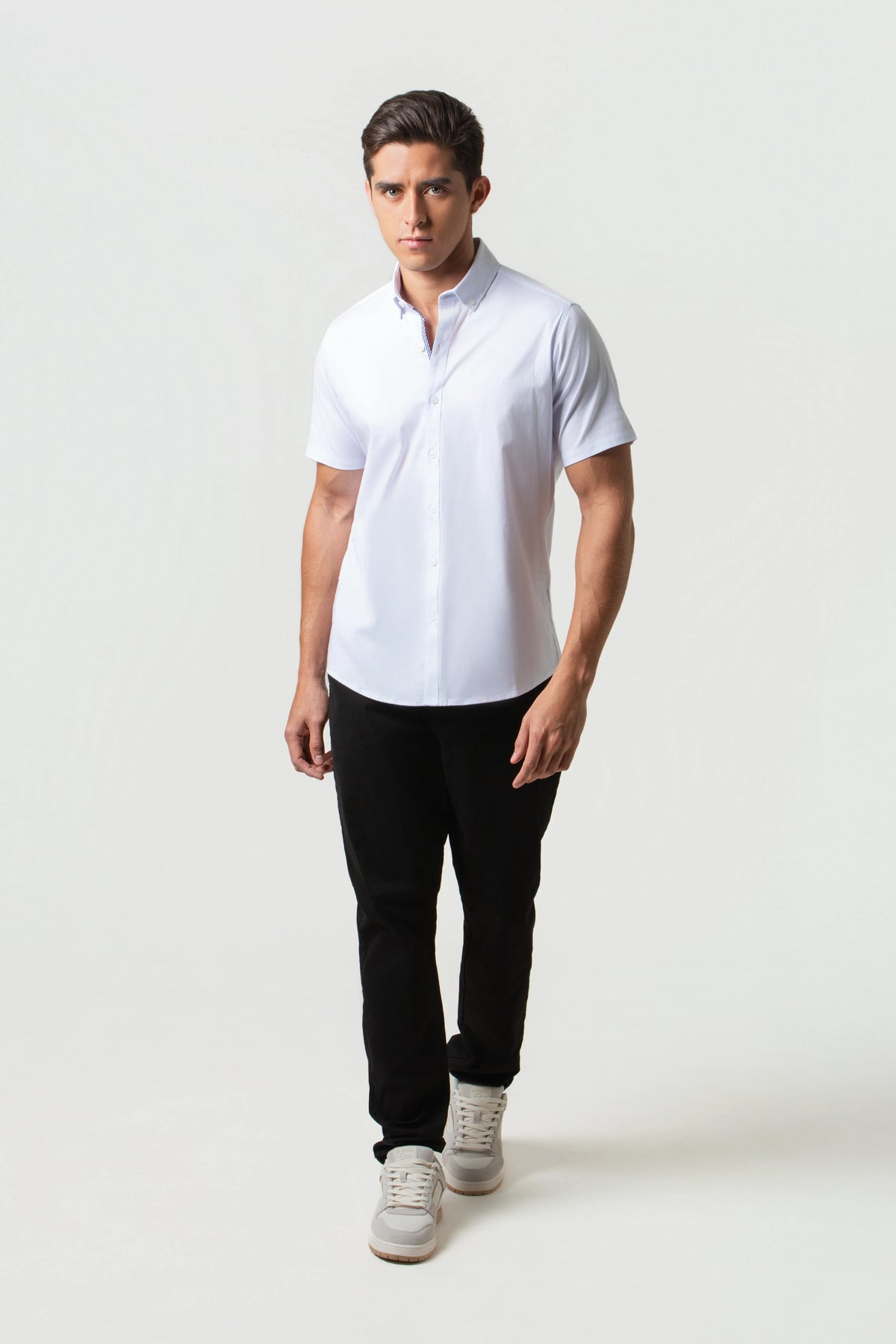 CAMISA SLIM MANGA CORTA COLOR BLANCO OPTICO