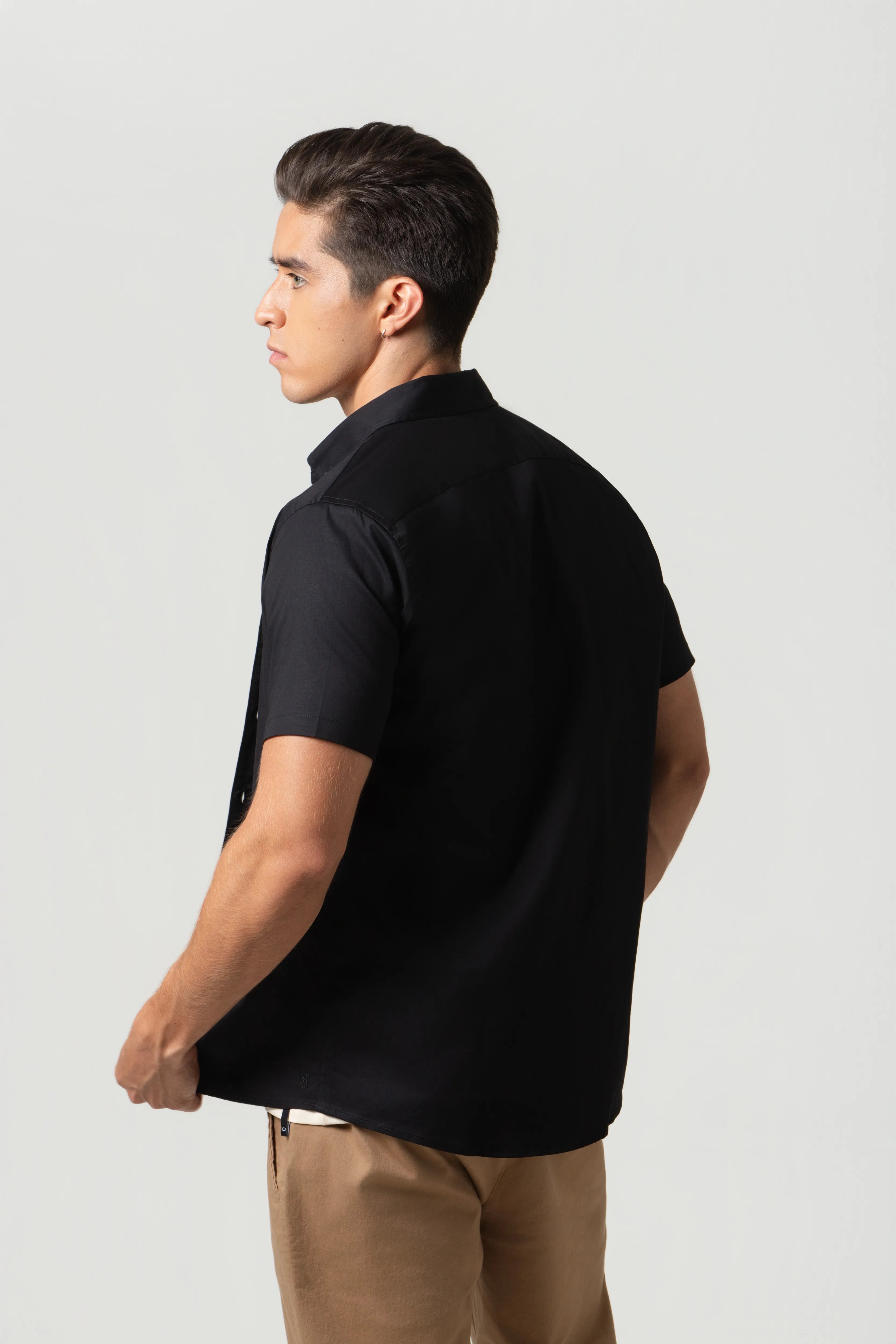 CAMISA SLIM MANGA CORTA COLOR NEGRO