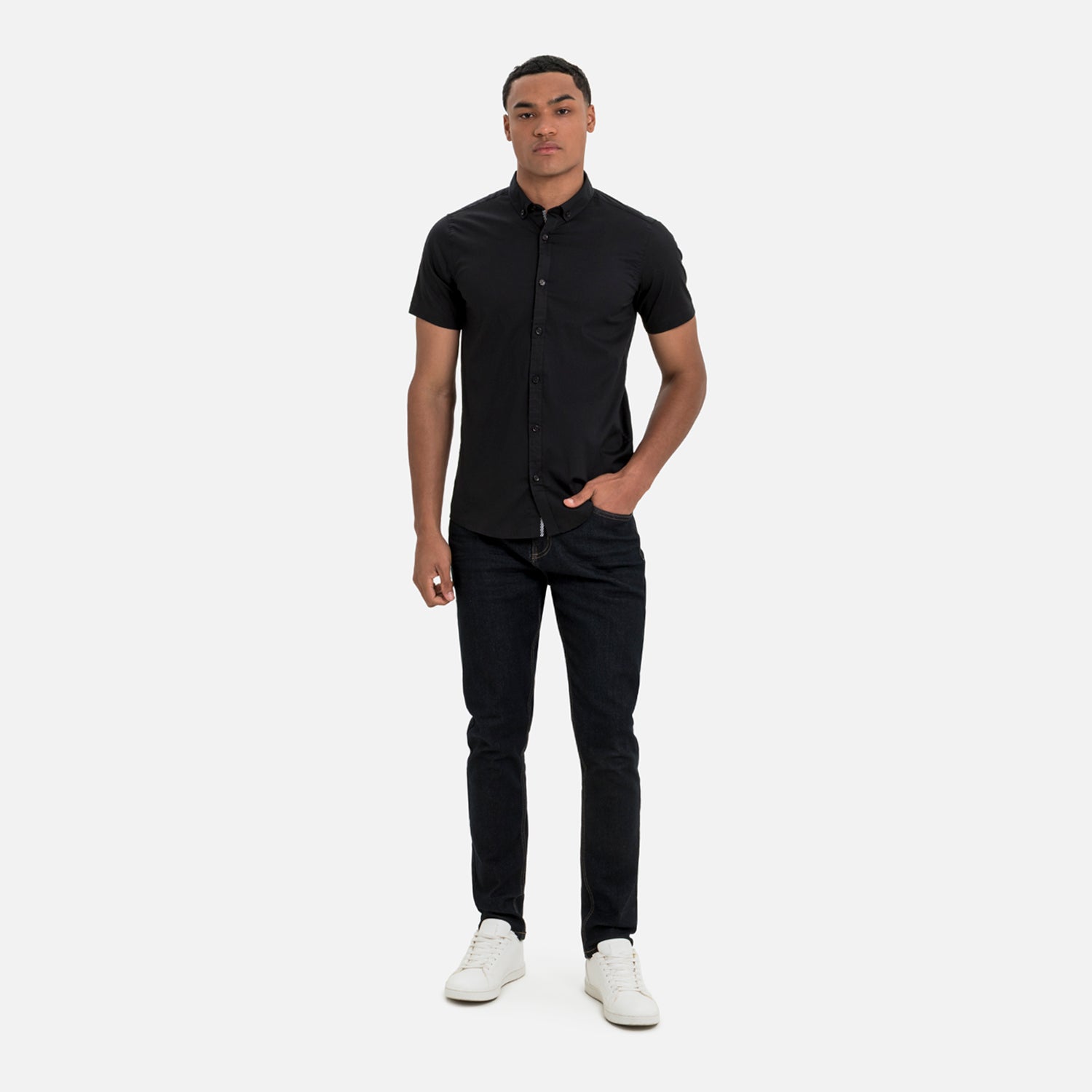 CAMISA SLIM MANGA CORTA COLOR NEGRO
