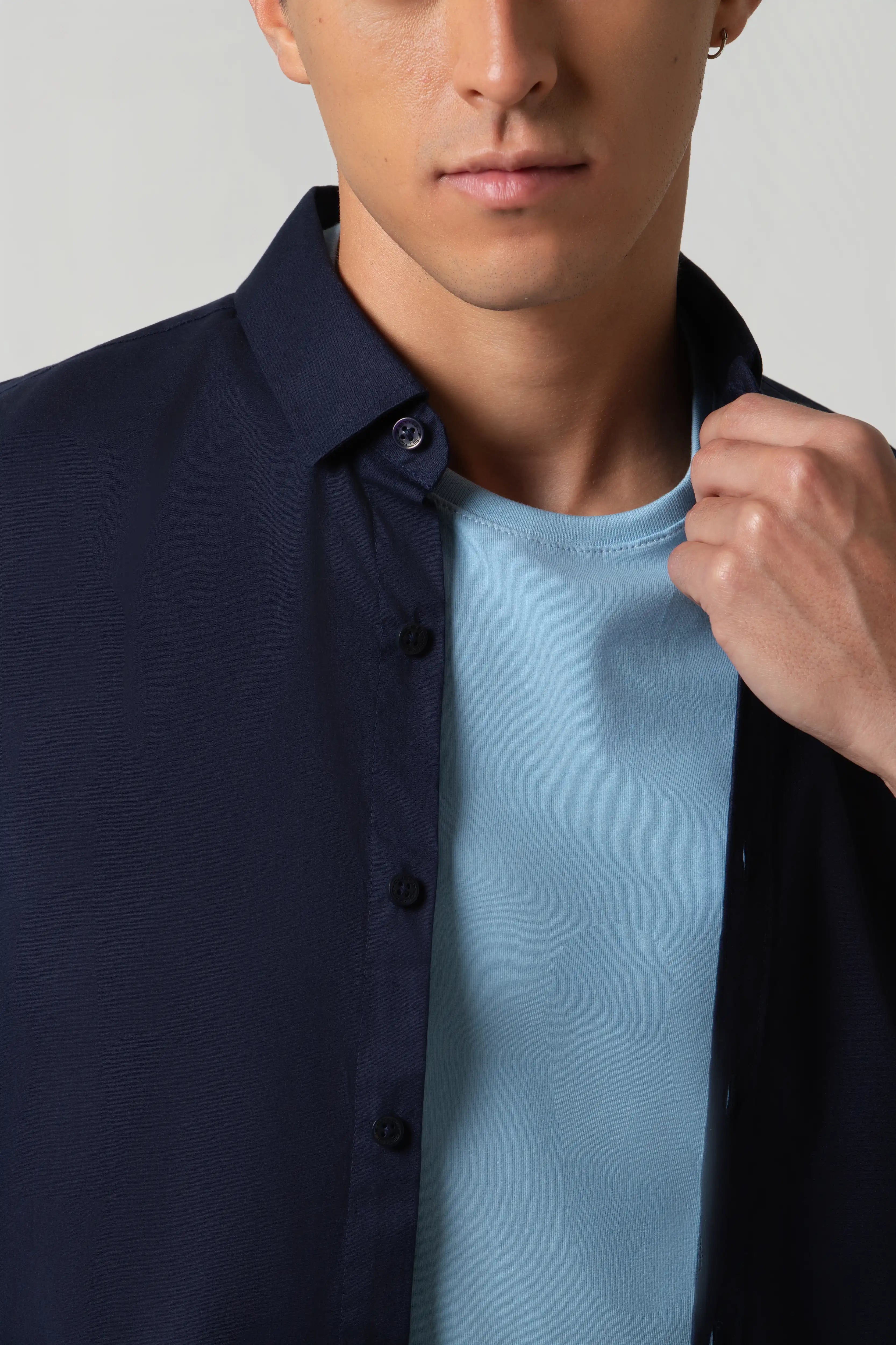 CAMISA SLIM MANGA LARGA COLOR AZUL OSCURO