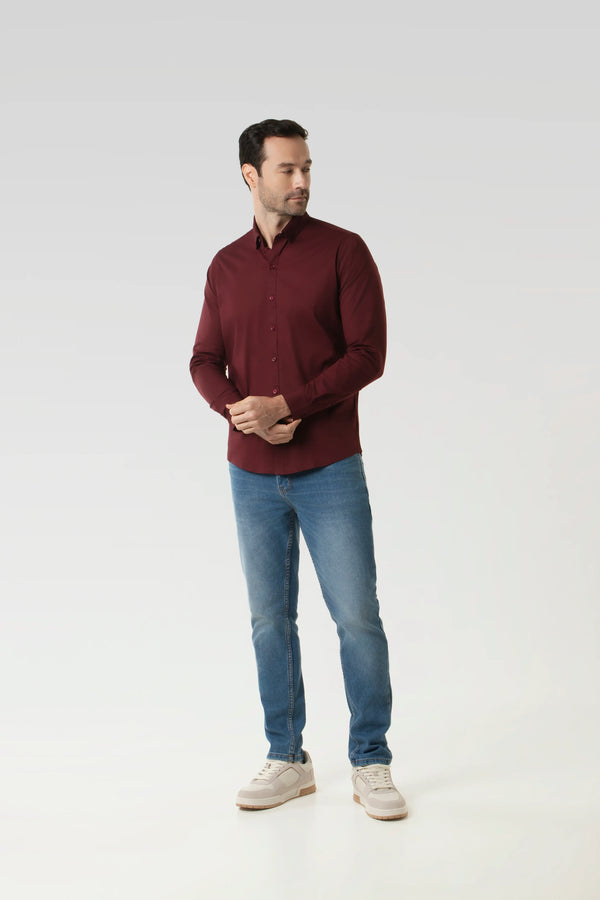 CAMISA SLIM MANGA LARGA COLOR VINOTINTO