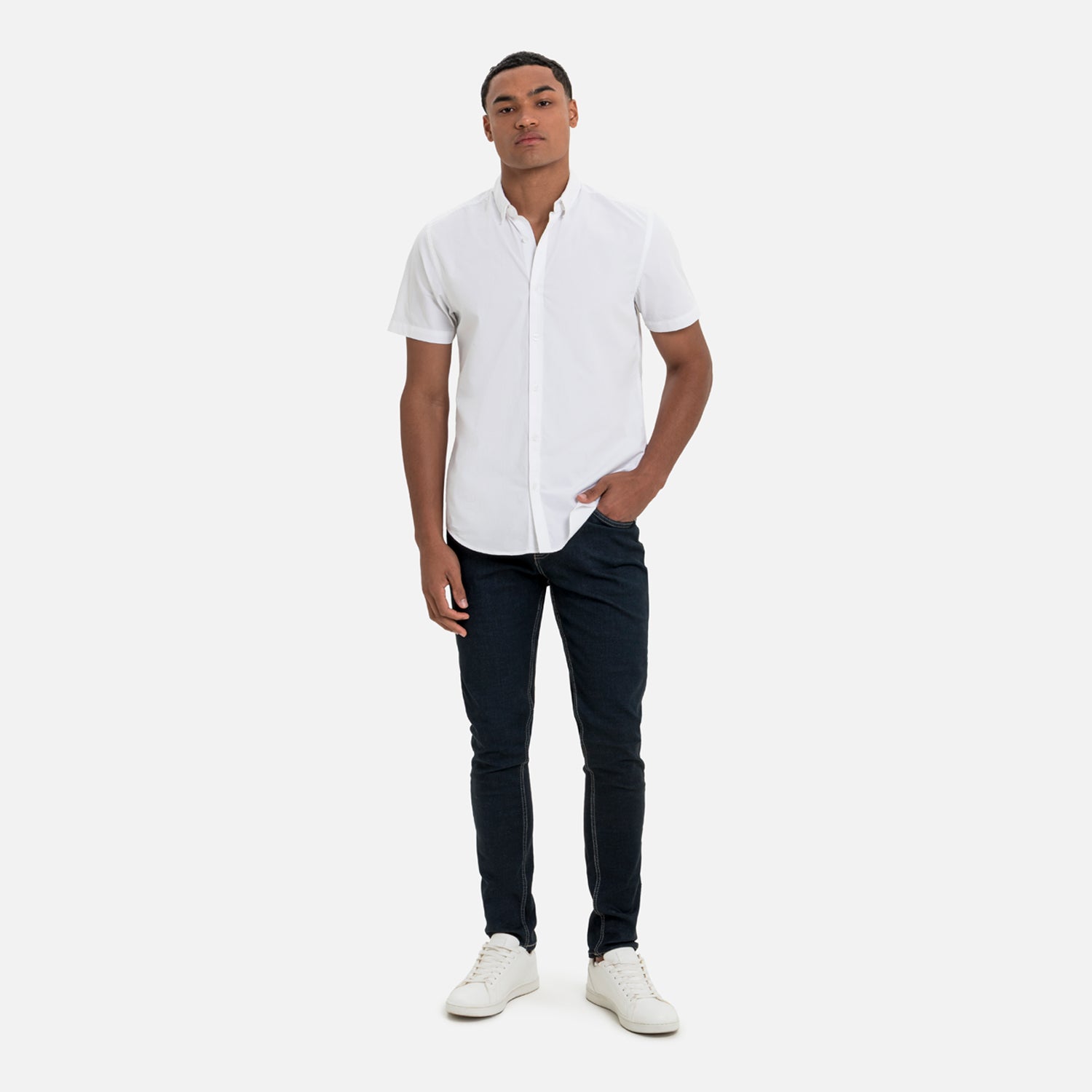 CAMISA MANGA CORTA COLOR BLANCO OPTICO