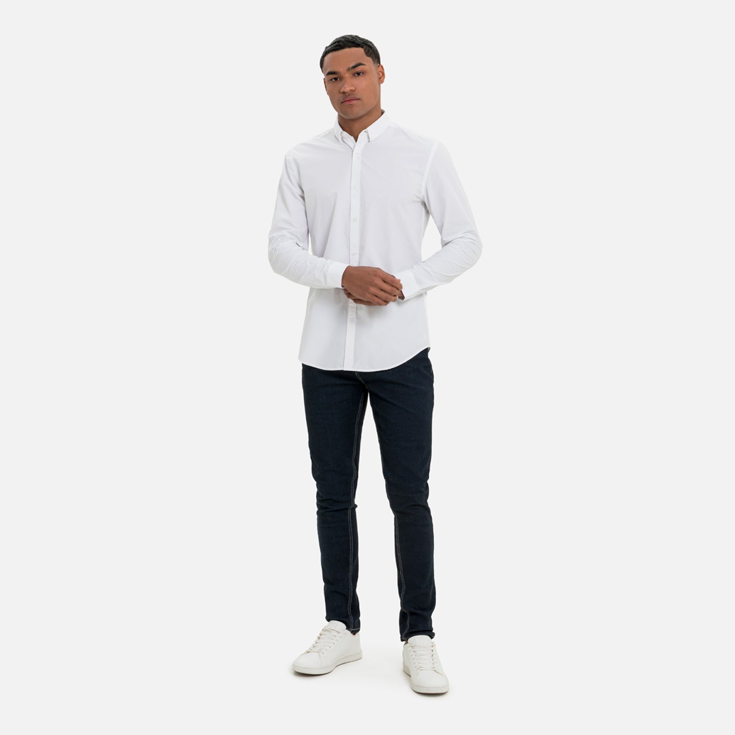 CAMISA MANGA LARGA COLOR BLANCO OPTICO