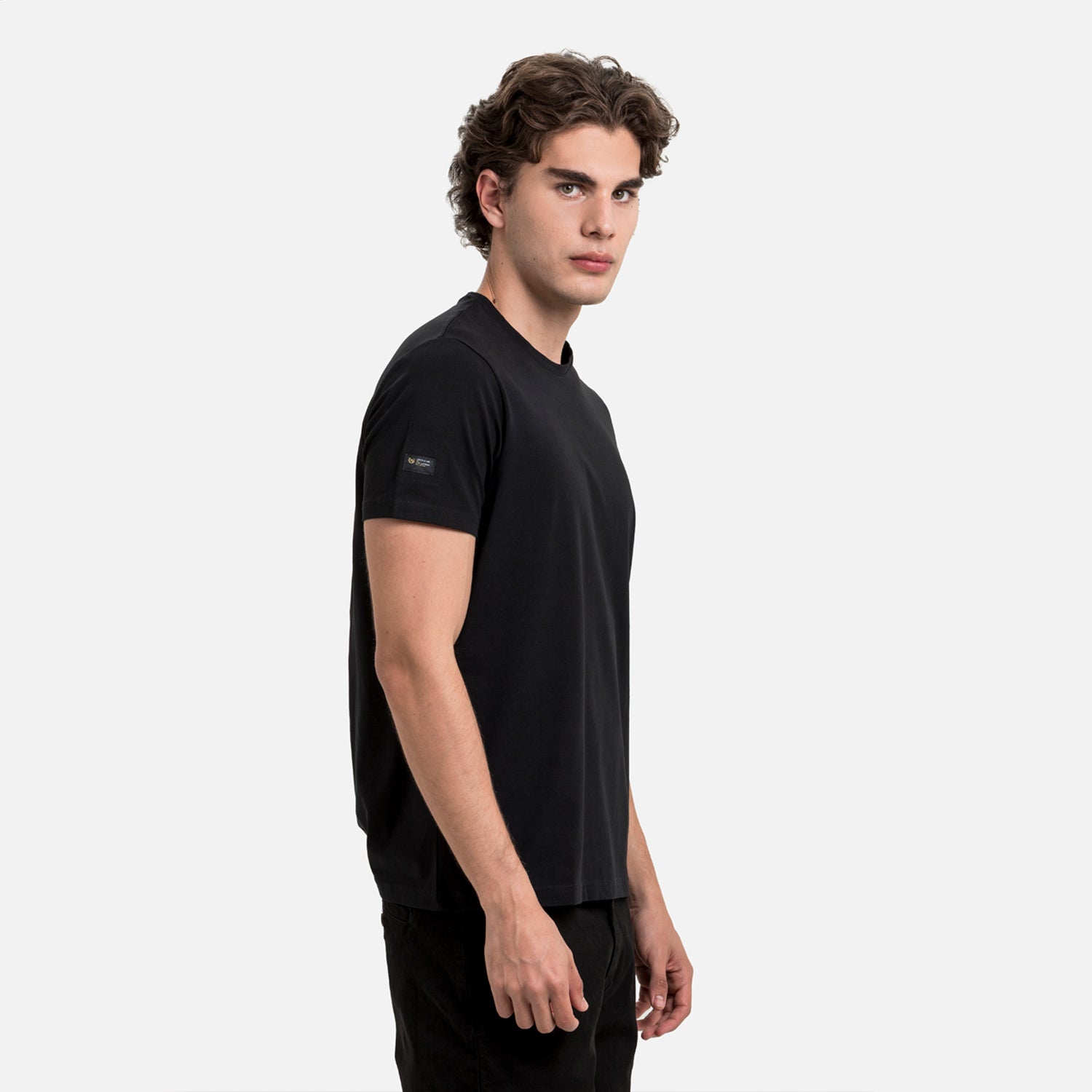 CAMISETA MANGA CORTA COLOR NEGRO