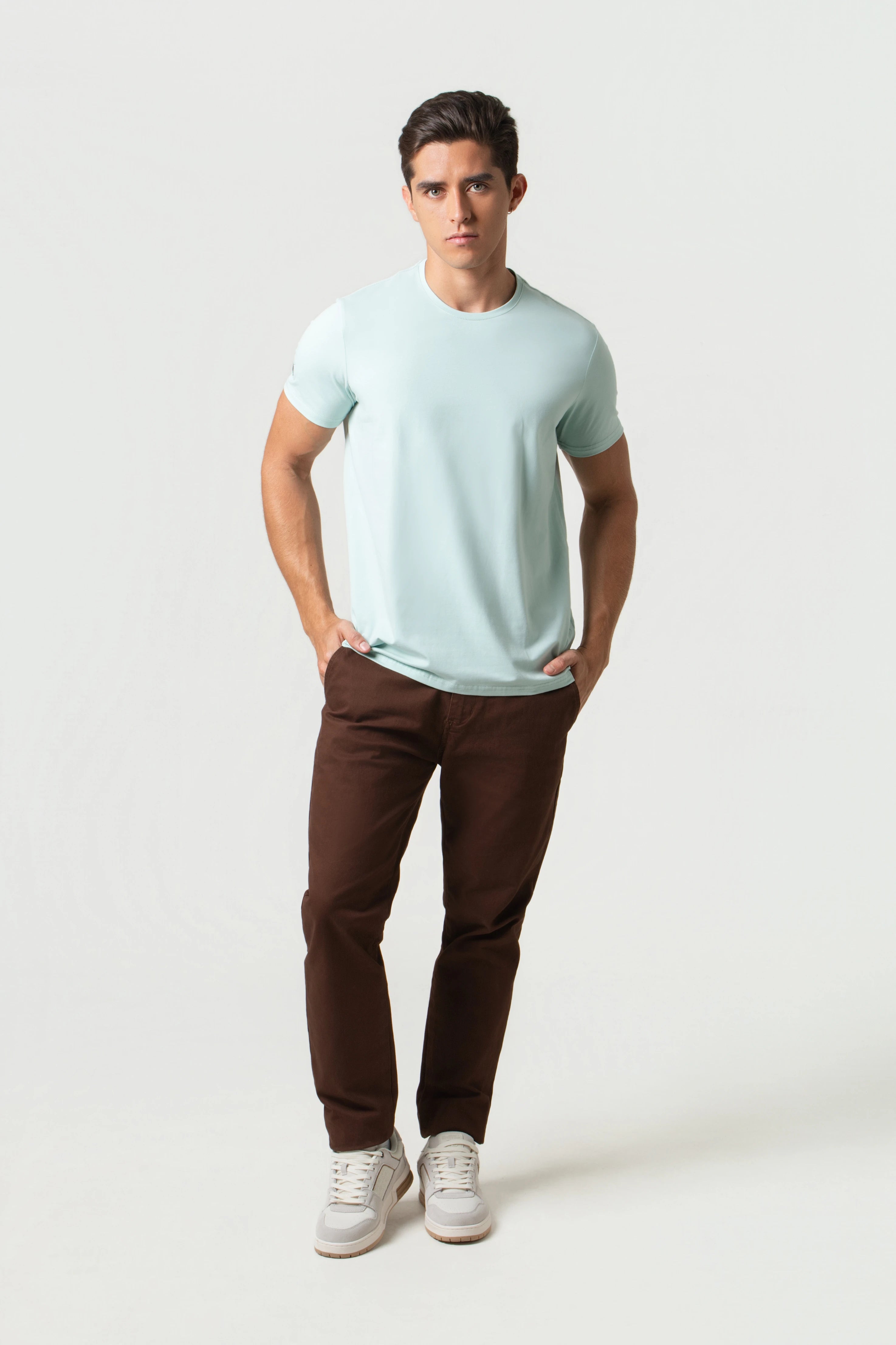 CAMISETA SLIM MANGA CORTA COLOR VERDE MENTA EMPOLVADO