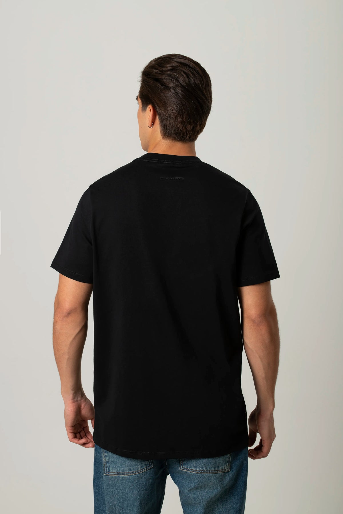 CAMISETA MANGA CORTA COLOR NEGRO