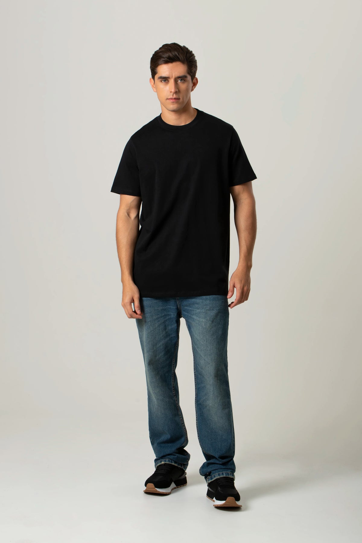 CAMISETA MANGA CORTA COLOR NEGRO