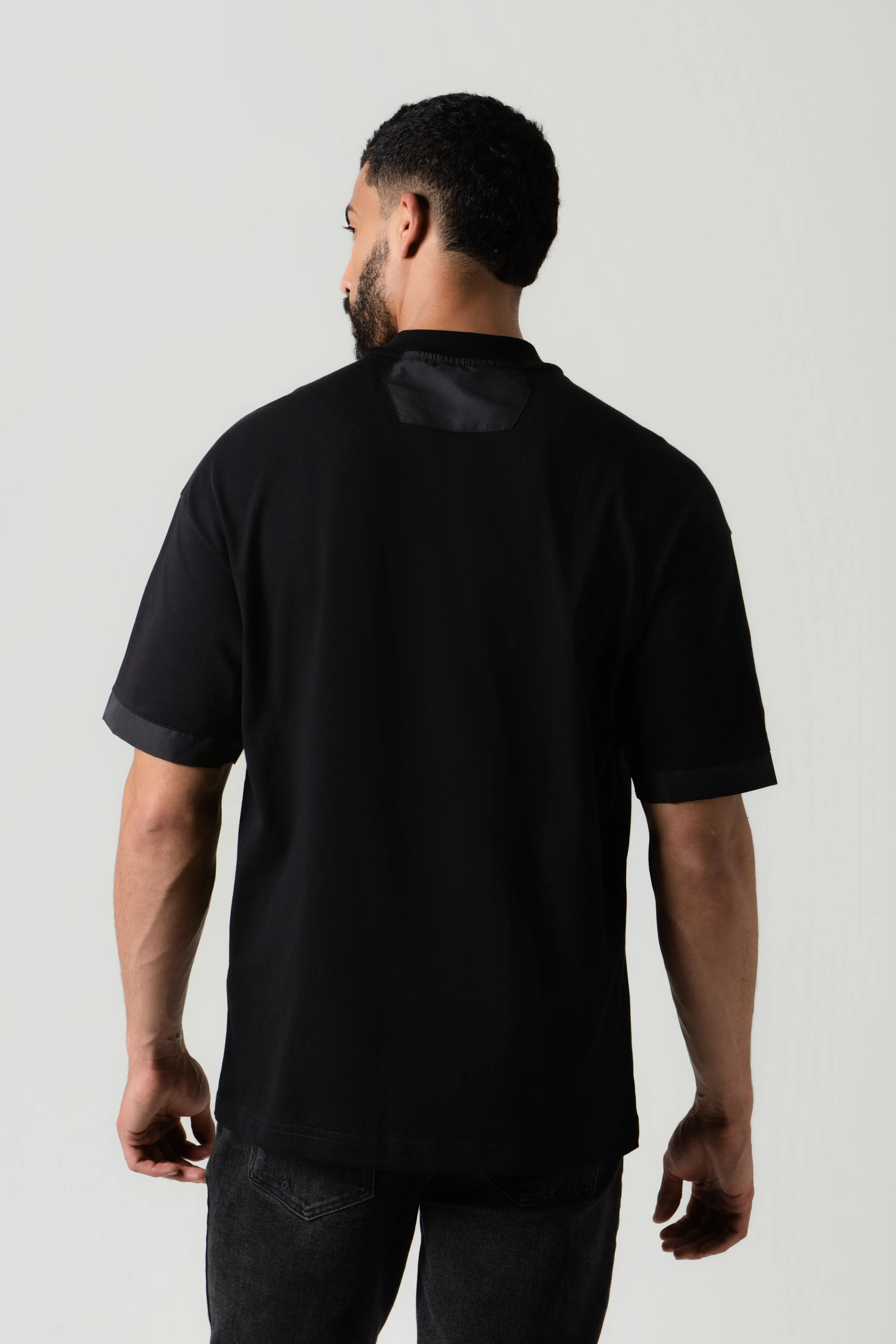 CAMISETA MANGA CORTA COLOR NEGRO