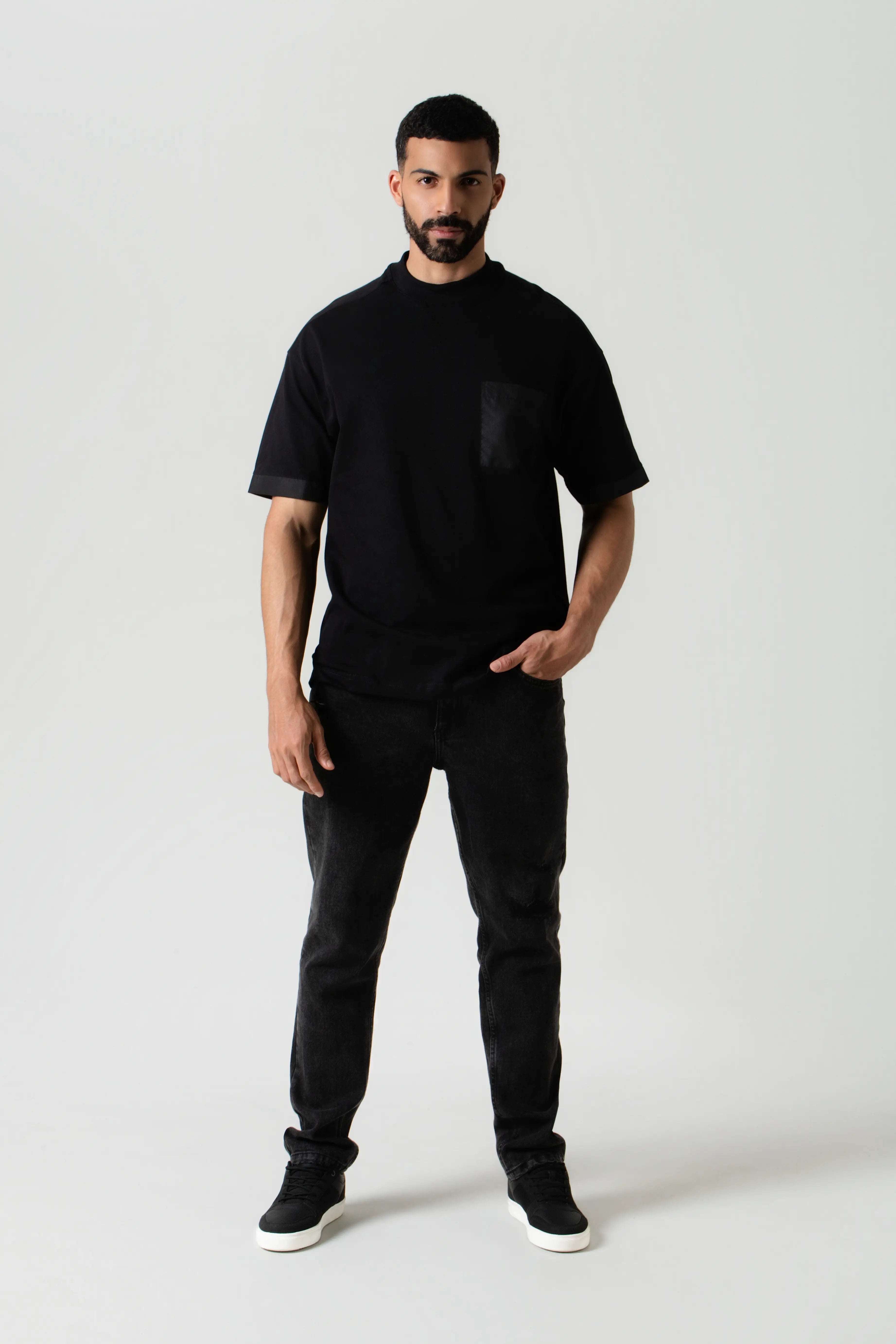 CAMISETA MANGA CORTA COLOR NEGRO