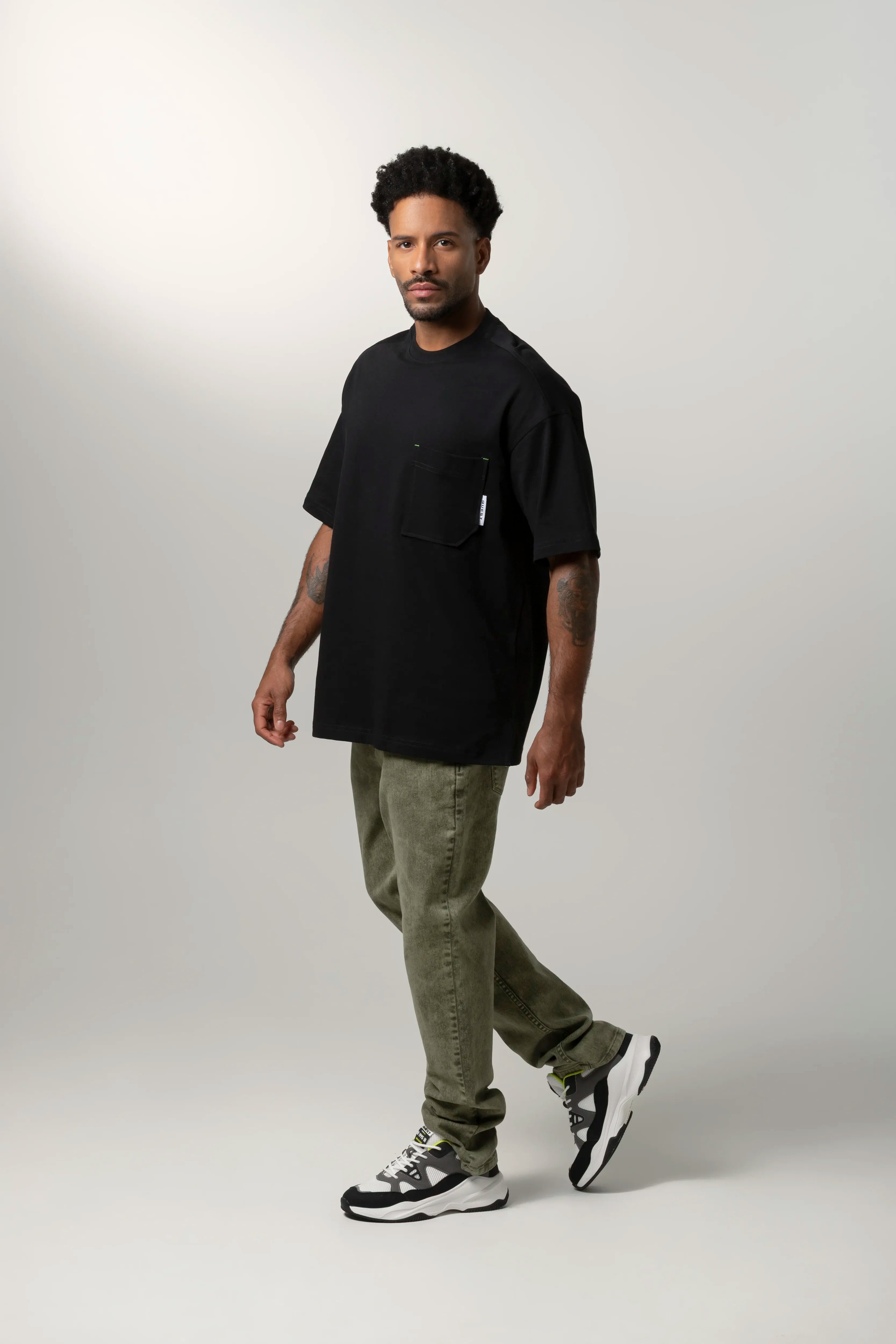 CAMISETA MANGA CORTA COLOR NEGRO