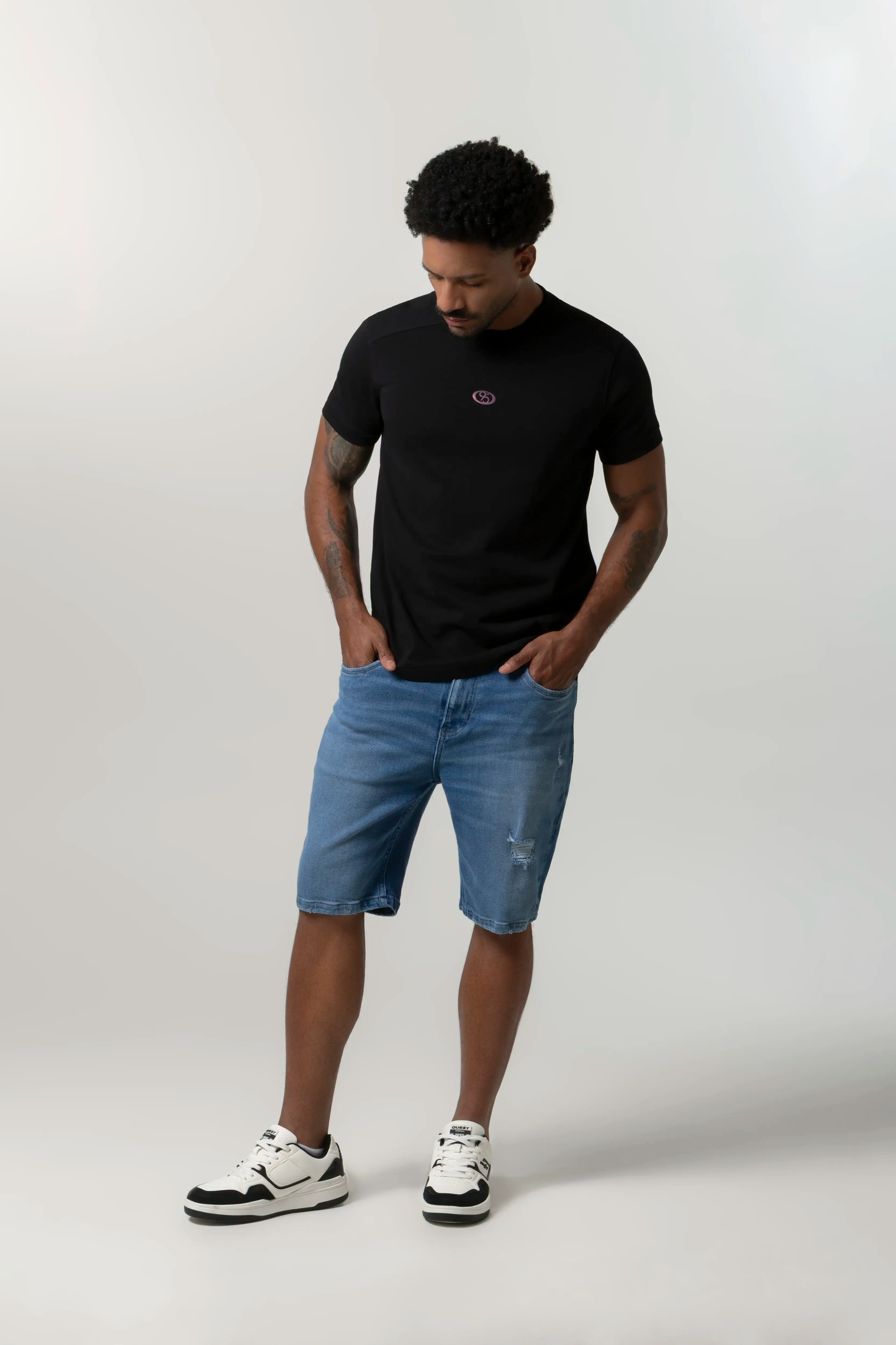 CAMISETA MANGA CORTA COLOR NEGRO