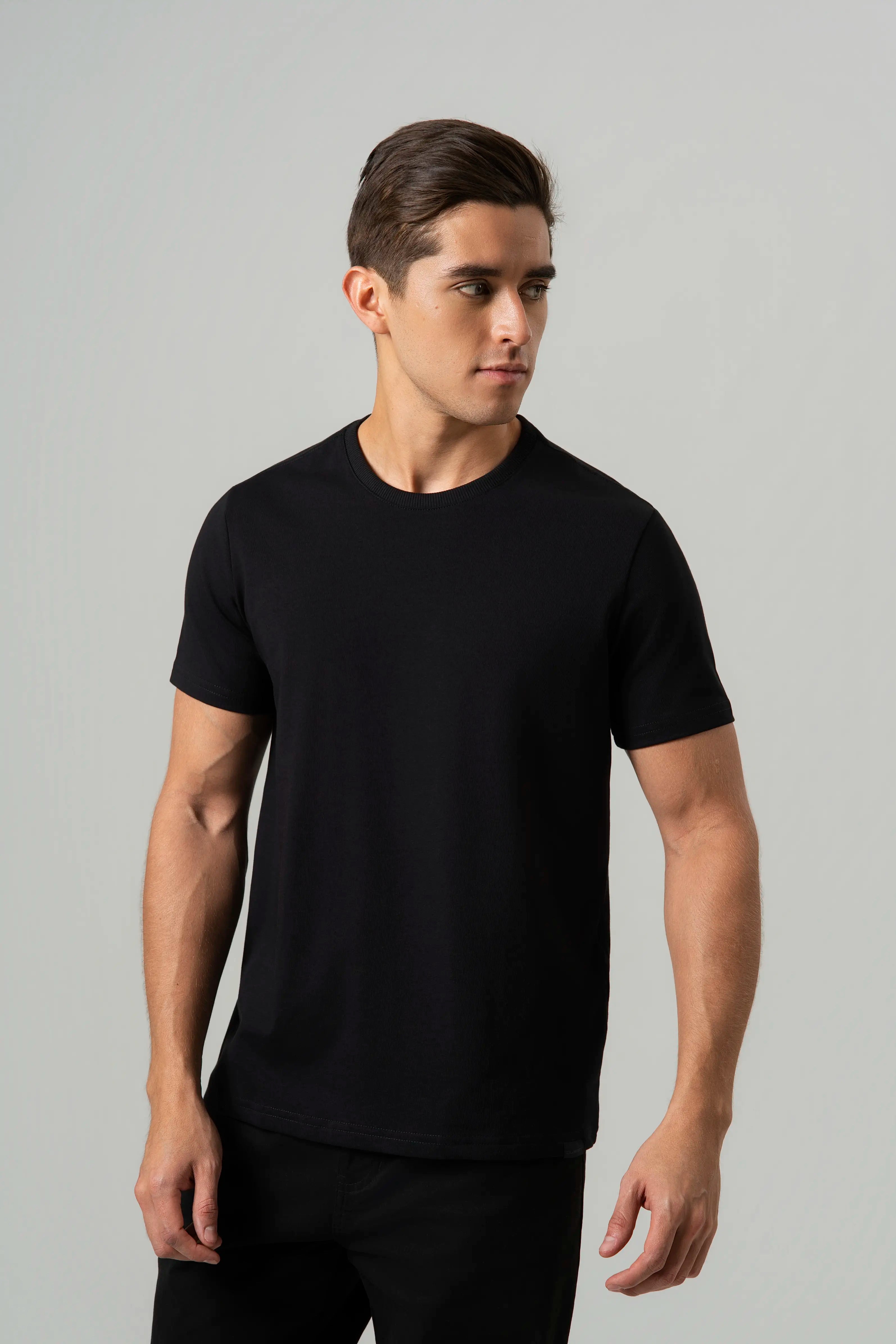 CAMISETA MANGA CORTA COLOR NEGRO