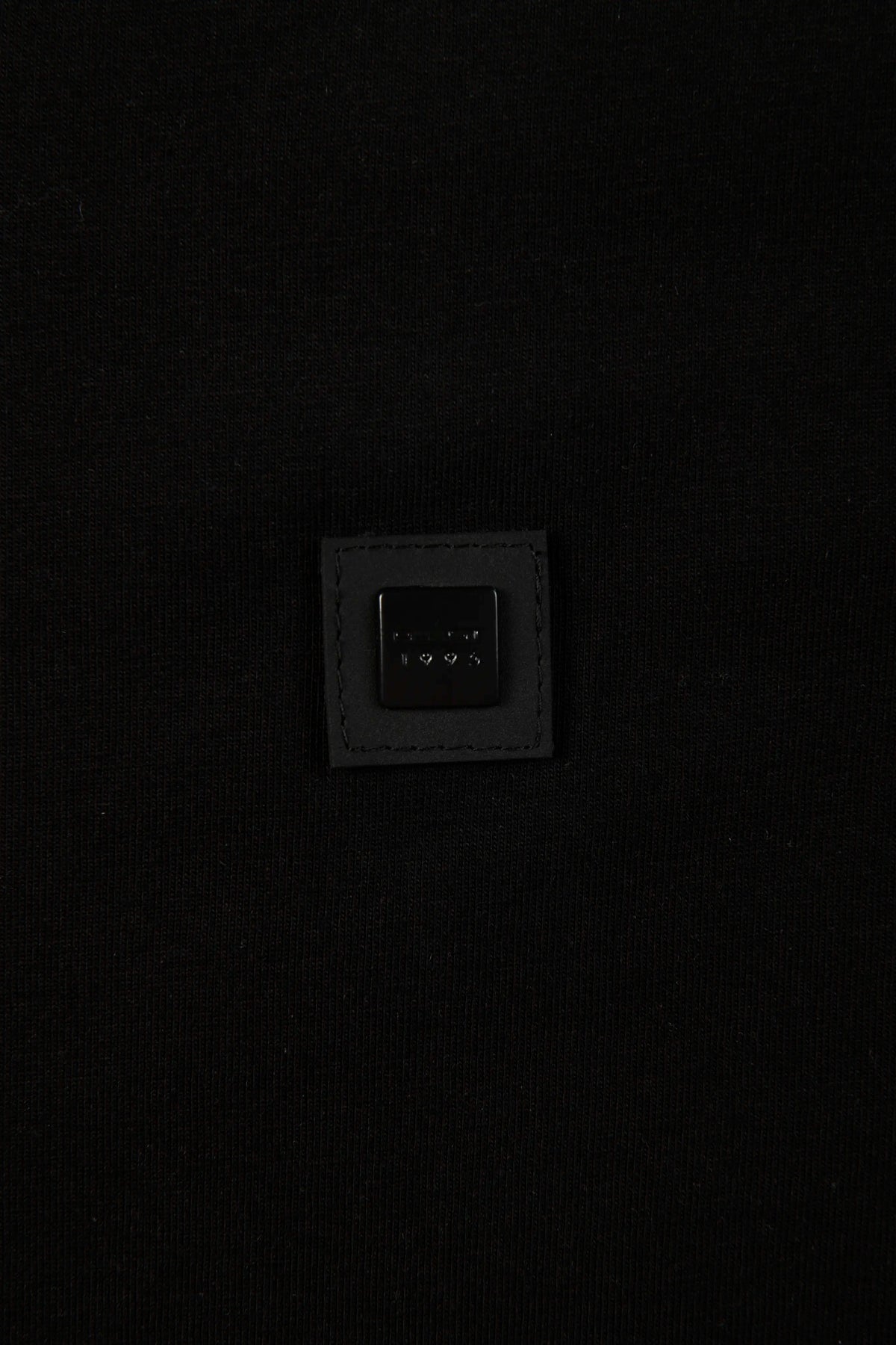 CAMISETA MANGA CORTA COLOR NEGRO