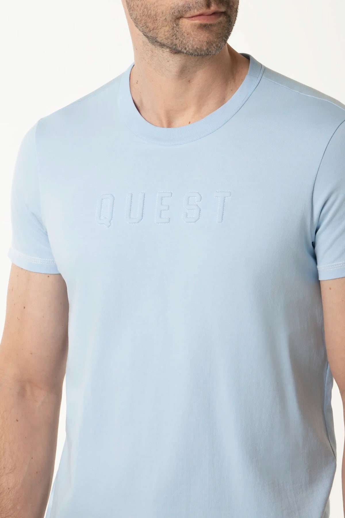 CAMISETA MANGA CORTA COLOR AZUL CHAMBRAY