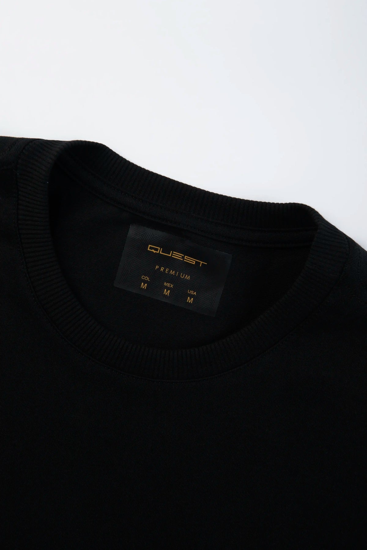 CAMISETA MANGA CORTA COLOR NEGRO