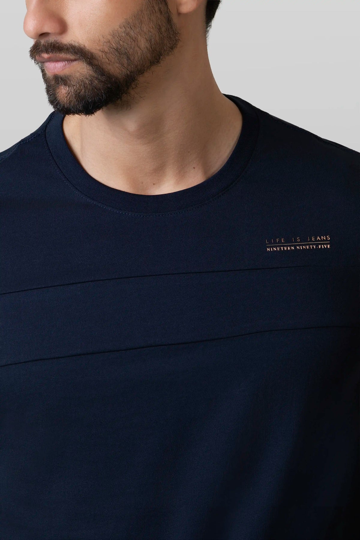 CAMISETA MANGA CORTA COLOR AZUL OSCURO