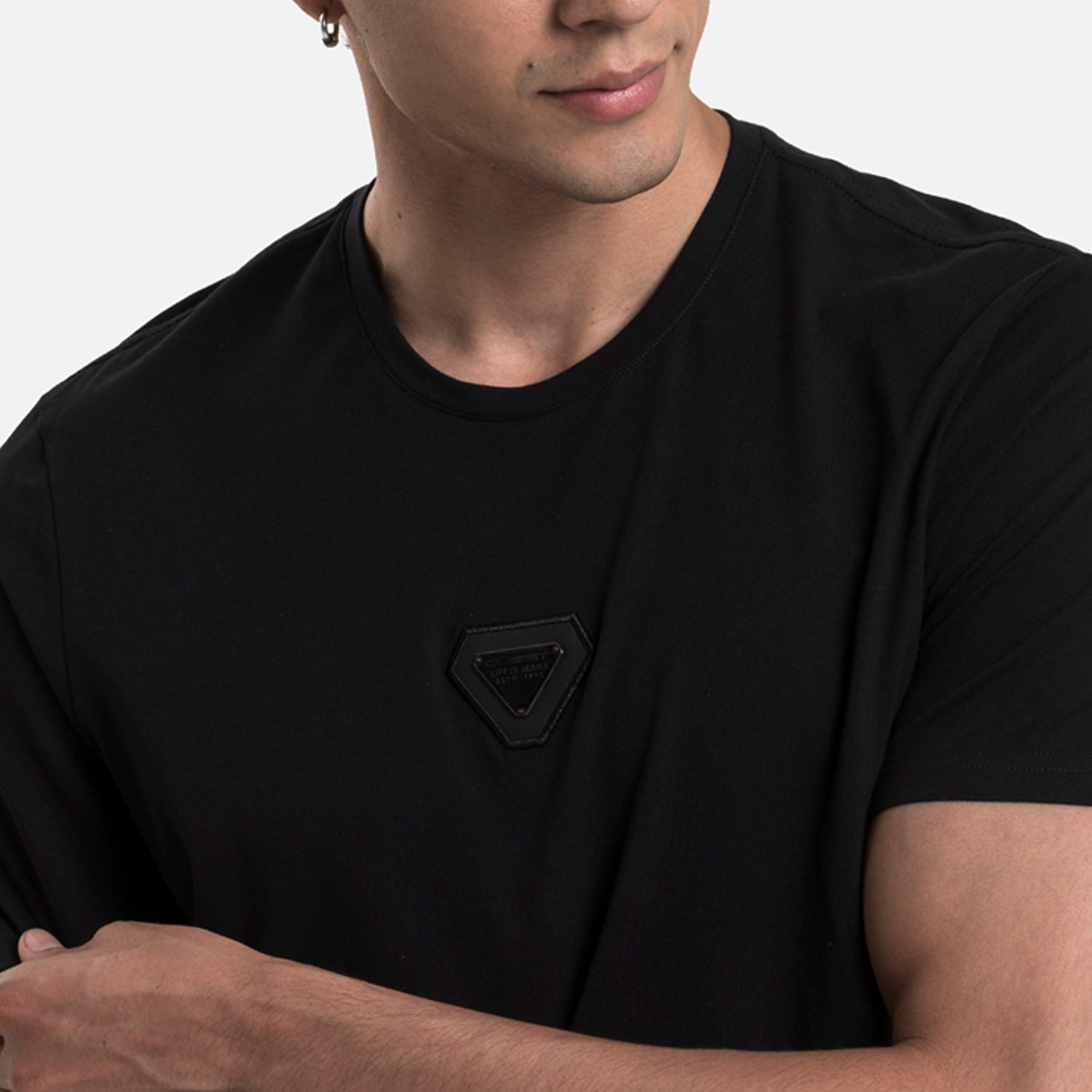 CAMISETA PREMIUM MANGA CORTA COLOR NEGRO