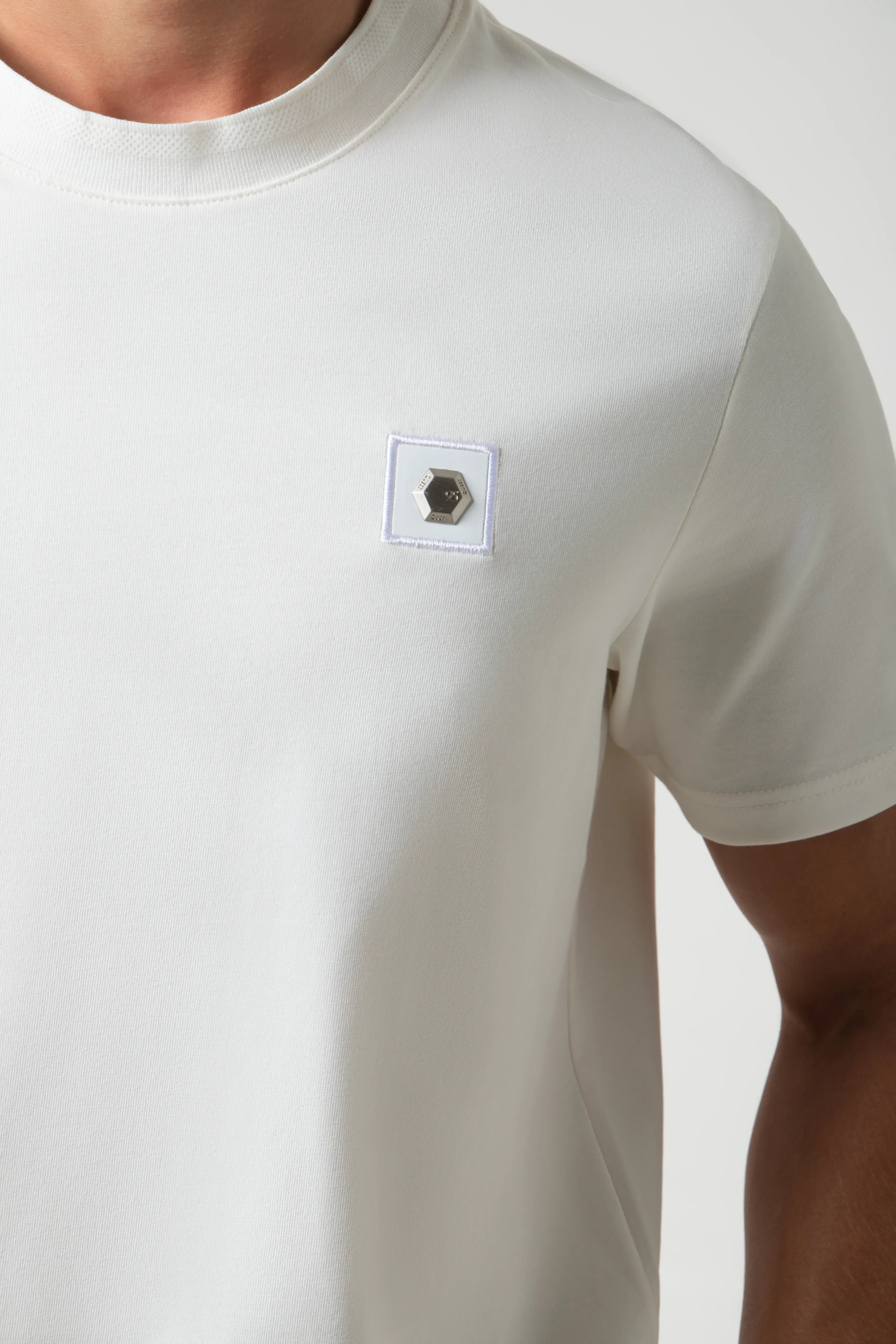 CAMISETA PREMIUM MANGA CORTA COLOR IVORY