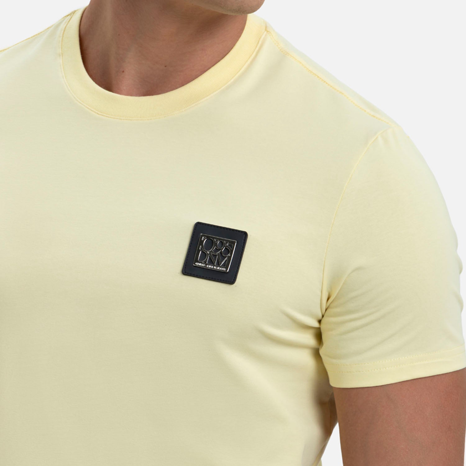CAMISETA PREMIUM MANGA CORTA COLOR BANANA PALIDO