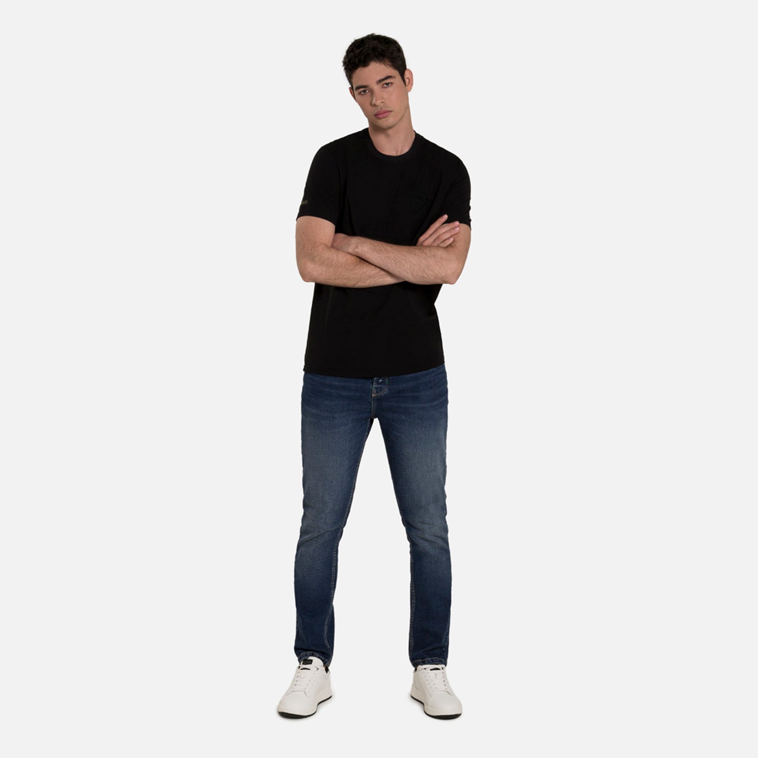 CAMISETA PREMIUM MANGA CORTA COLOR NEGRO