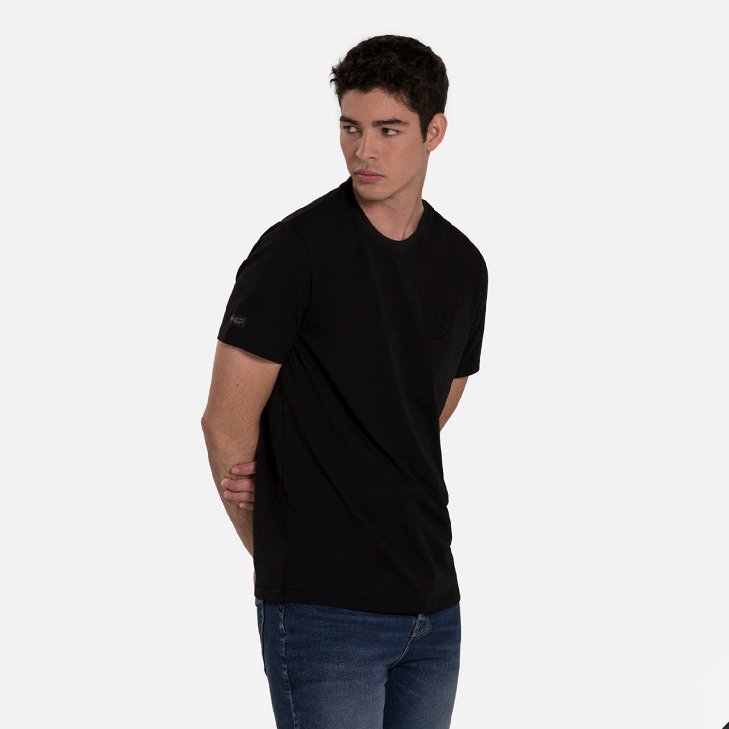 CAMISETA PREMIUM MANGA CORTA COLOR NEGRO