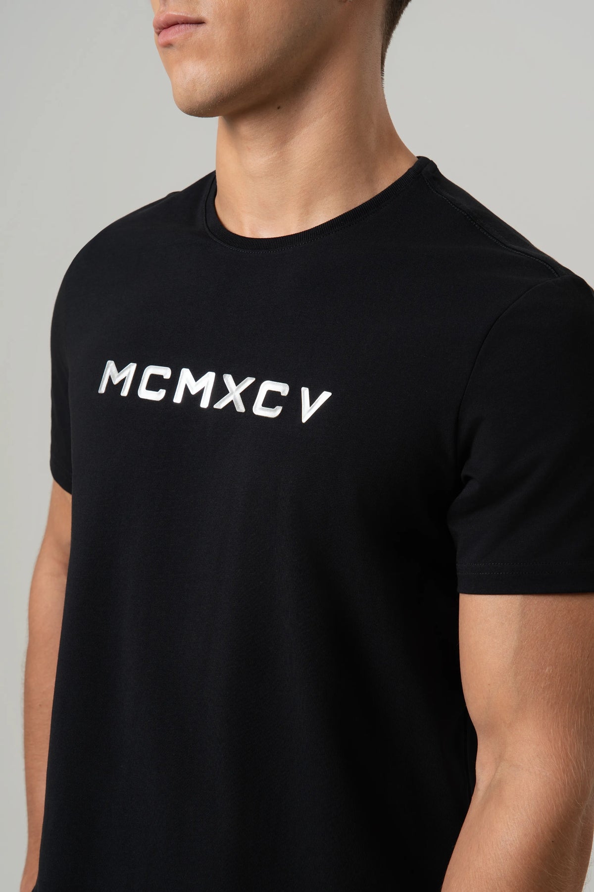 CAMISETA PREMIUM MANGA CORTA COLOR NEGRO