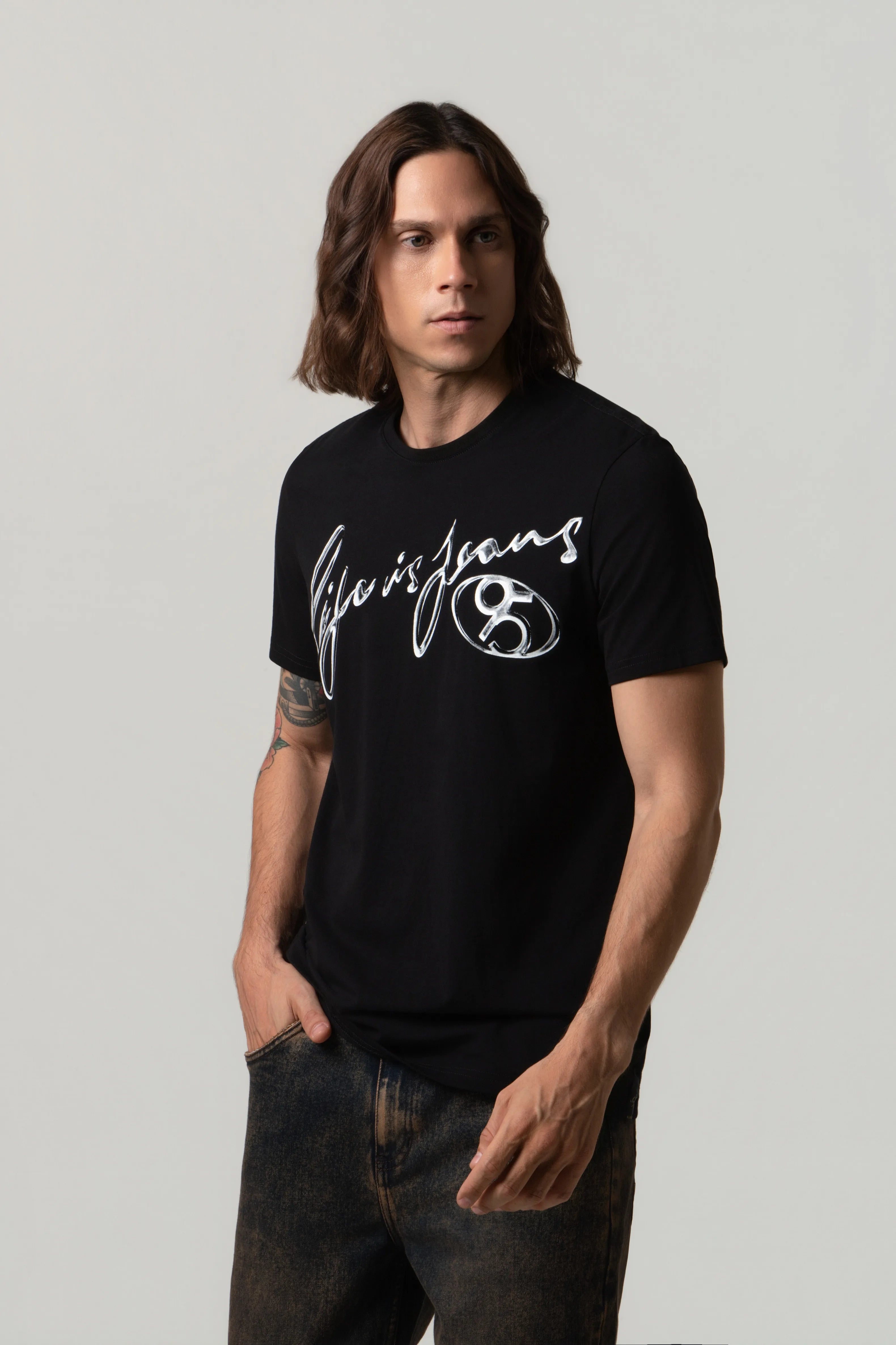 CAMISETA PREMIUM MANGA CORTA COLOR NEGRO