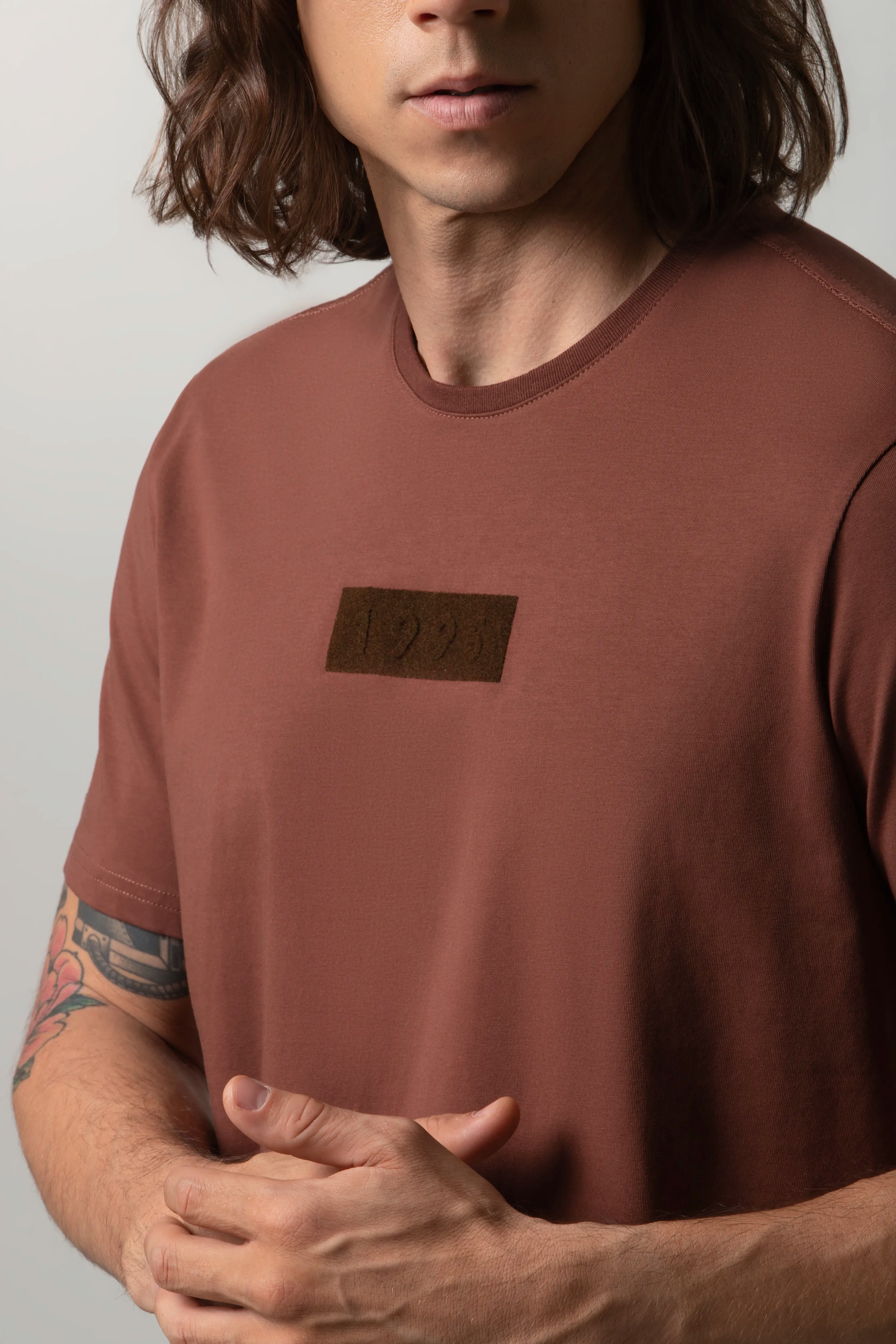 CAMISETA PREMIUM MANGA CORTA COLOR BRUNETTE