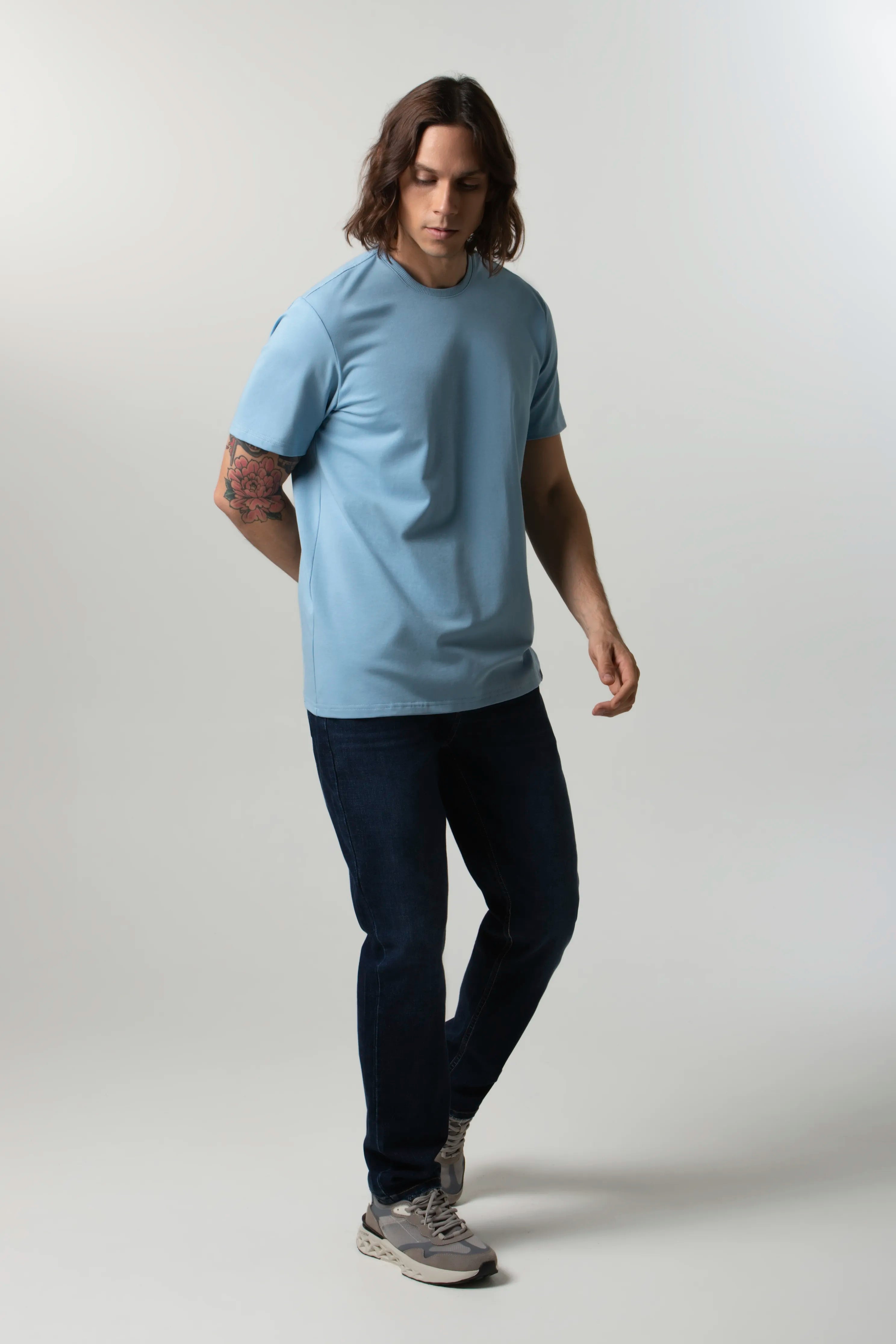 CAMISETA PREMIUM MANGA CORTA COLOR AZUL GLACIAR