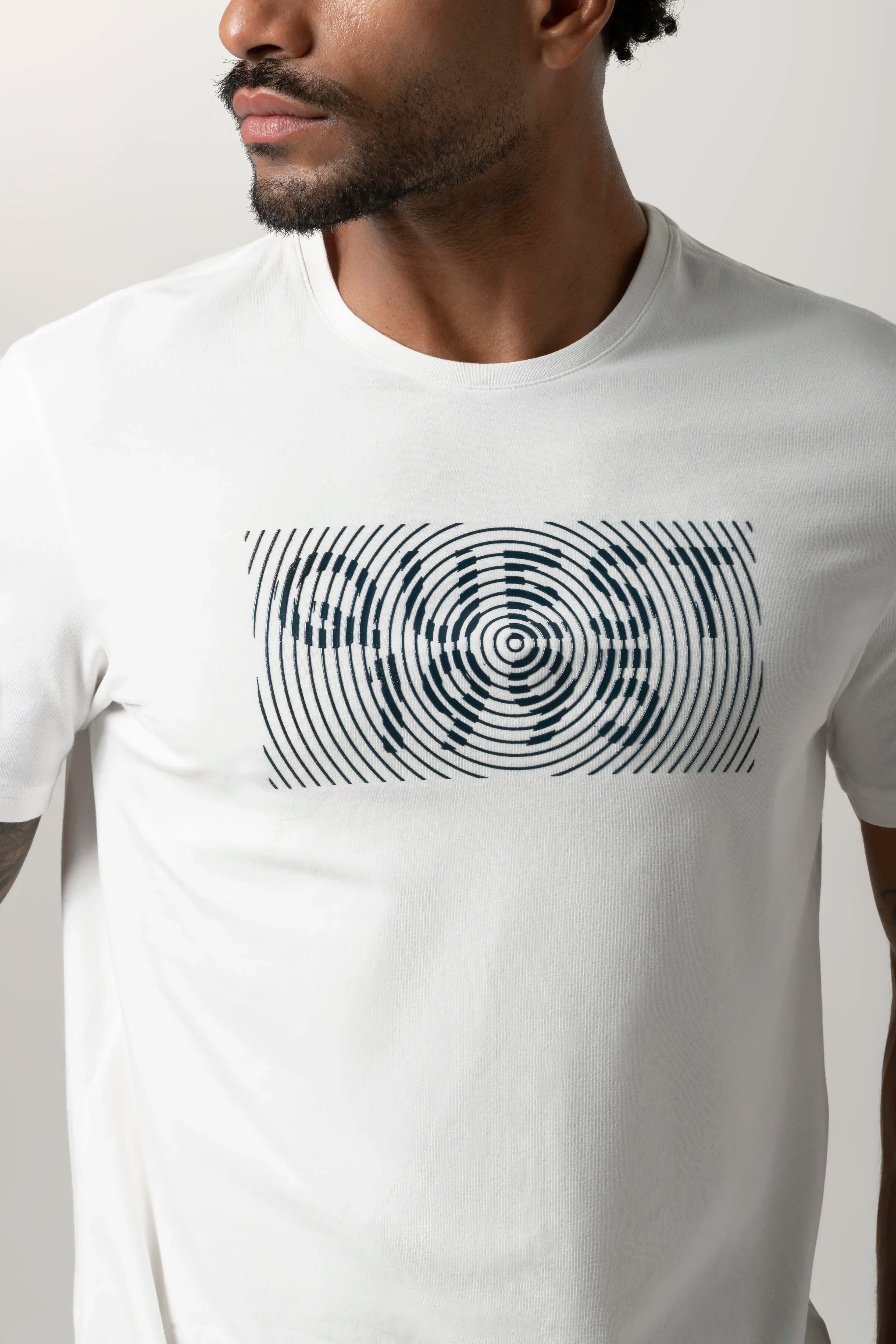 CAMISETA PREMIUM MANGA CORTA COLOR IVORY