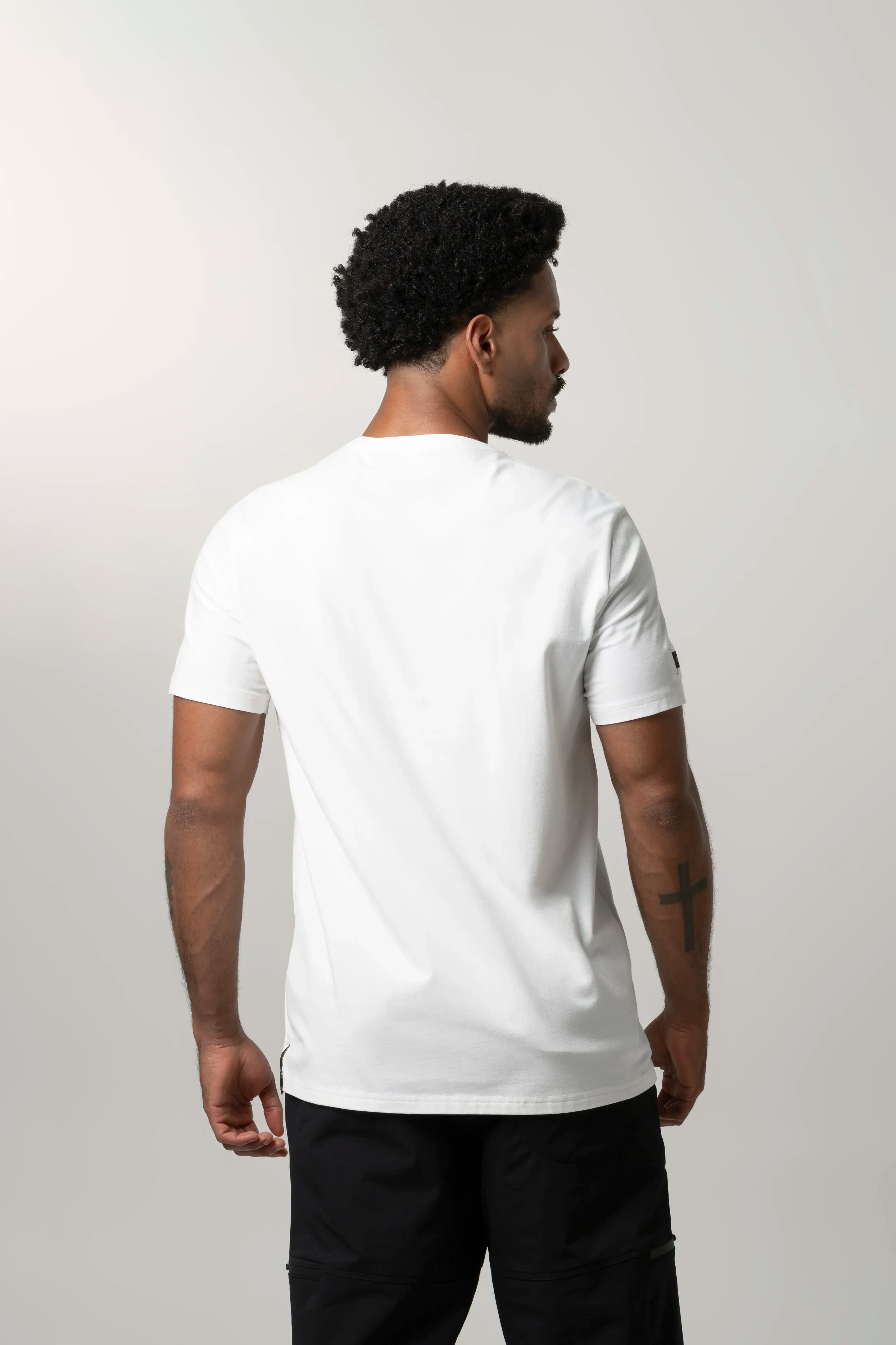 CAMISETA PREMIUM MANGA CORTA COLOR IVORY