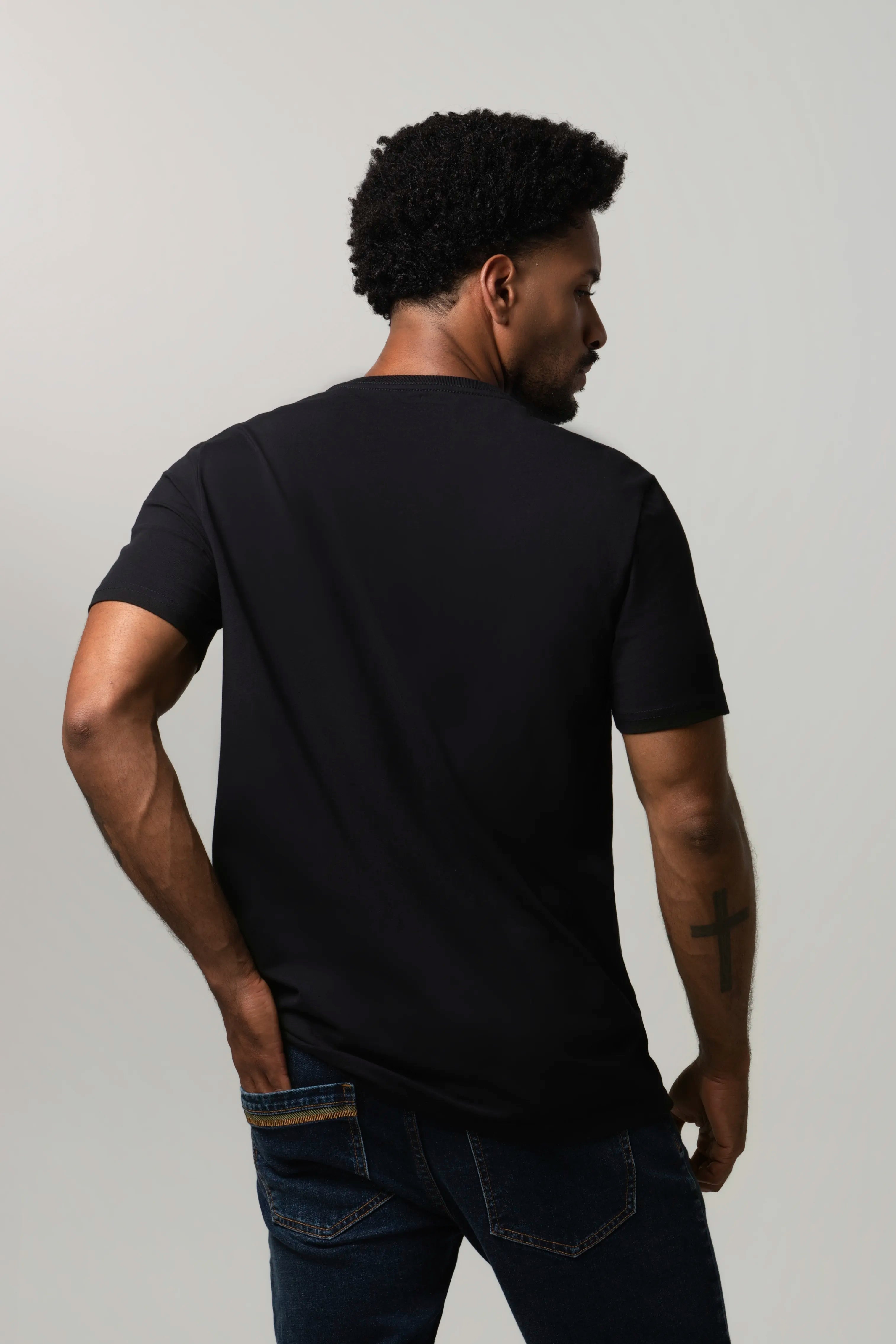 CAMISETA PREMIUM MANGA CORTA COLOR NEGRO