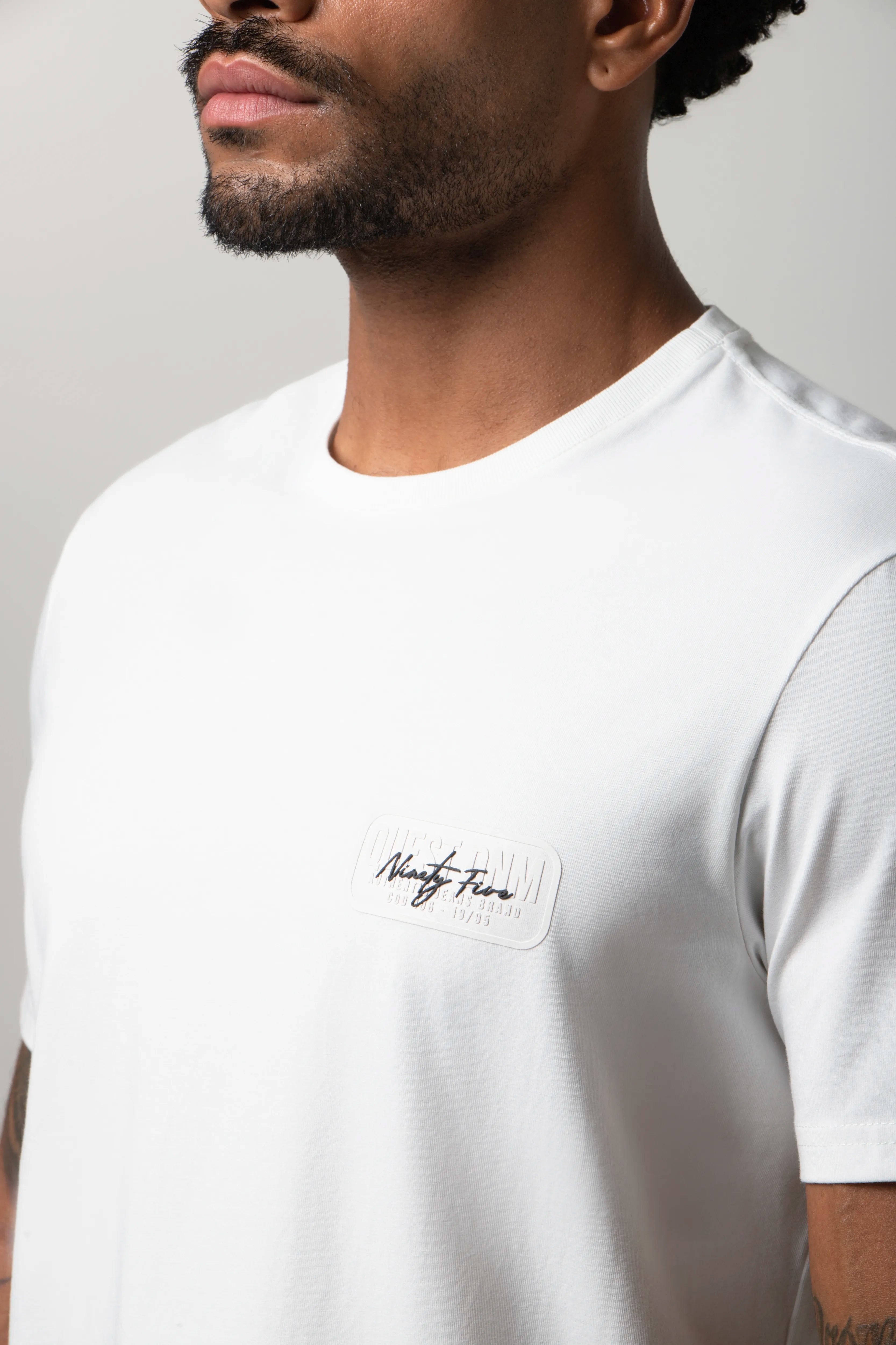 CAMISETA PREMIUM MANGA CORTA COLOR IVORY