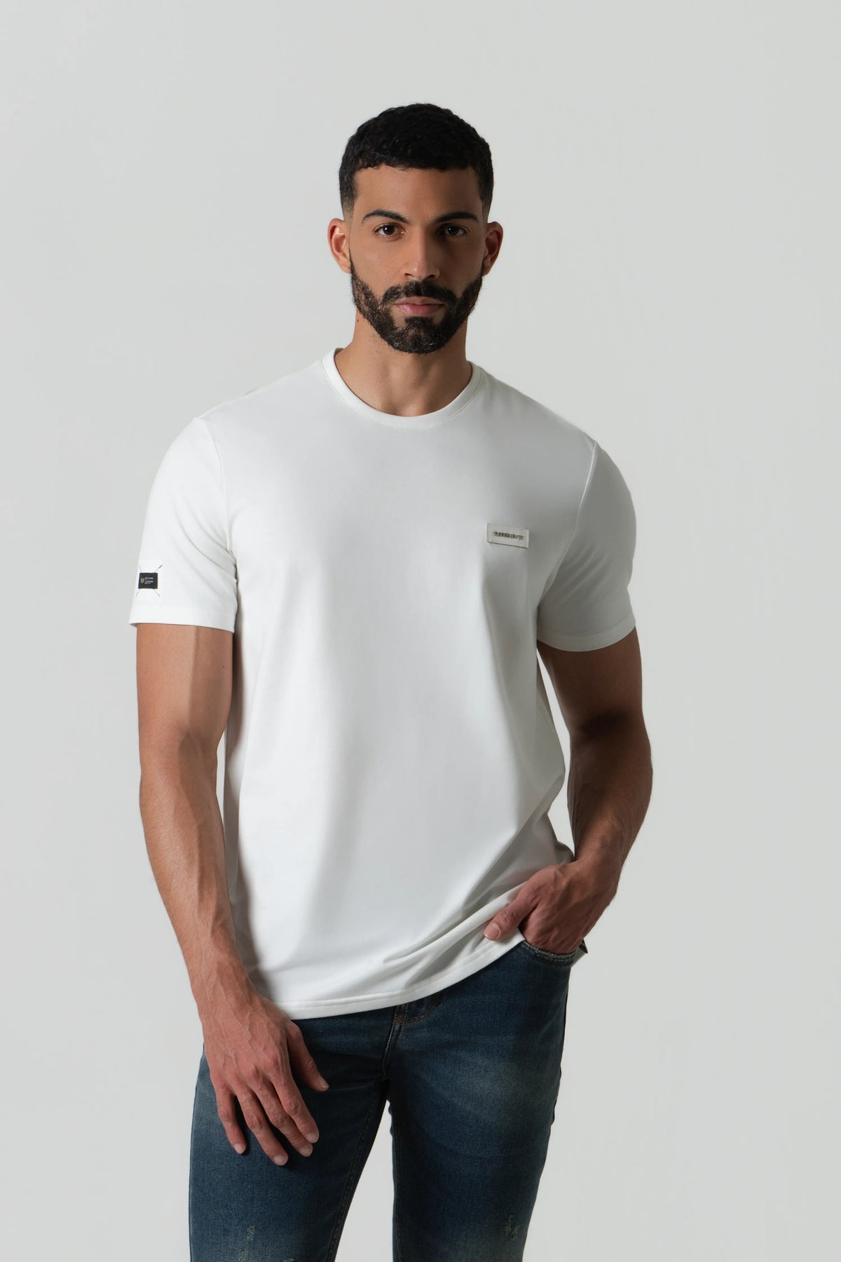 CAMISETA PREMIUM MANGA CORTA COLOR IVORY – Quest Colombia