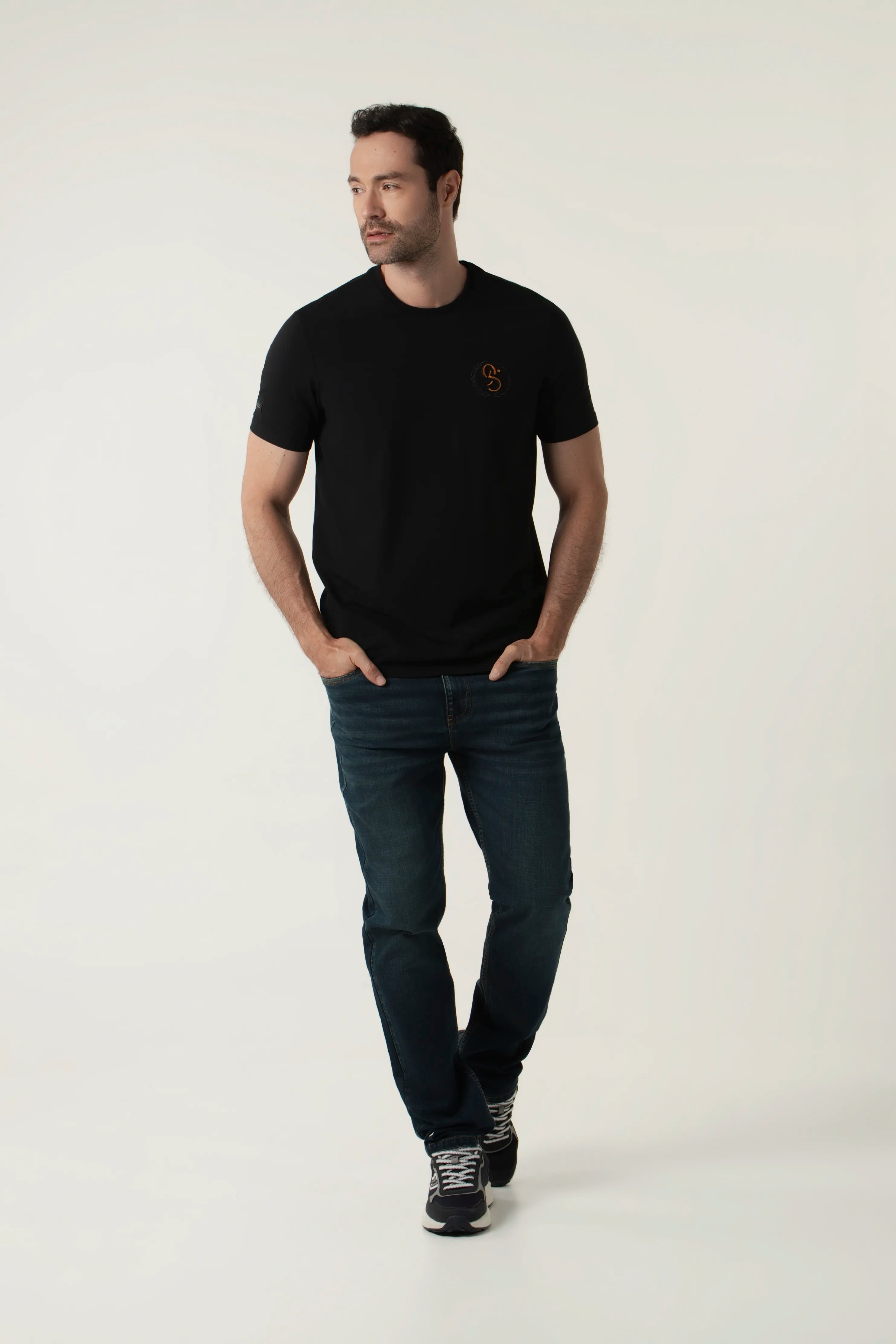 CAMISETA PREMIUM MANGA CORTA COLOR NEGRO