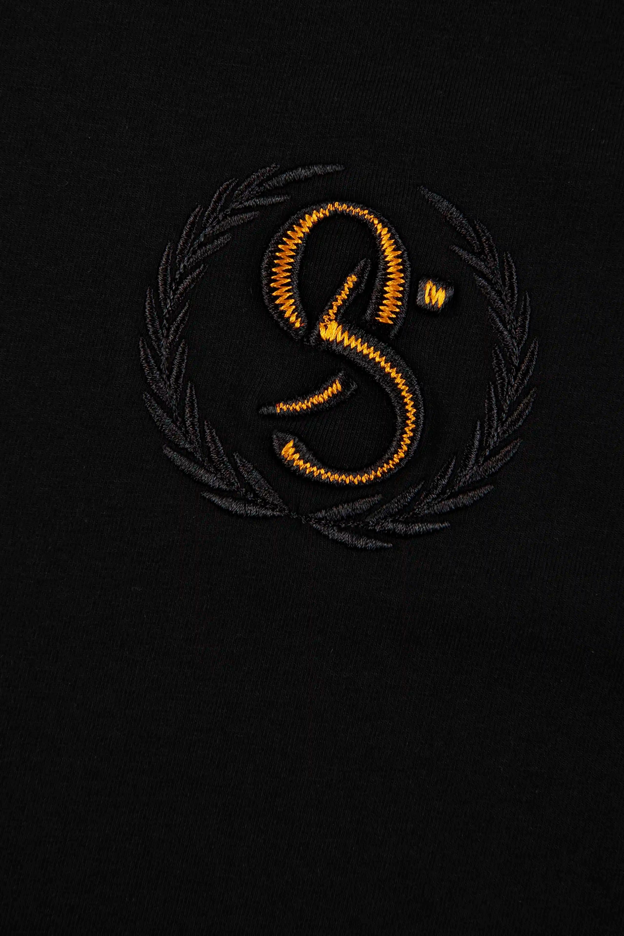 CAMISETA PREMIUM MANGA CORTA COLOR NEGRO