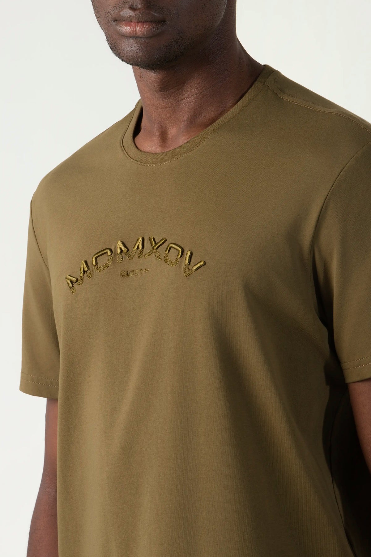 CAMISETA PREMIUM MANGA CORTA COLOR DARK OLIVA