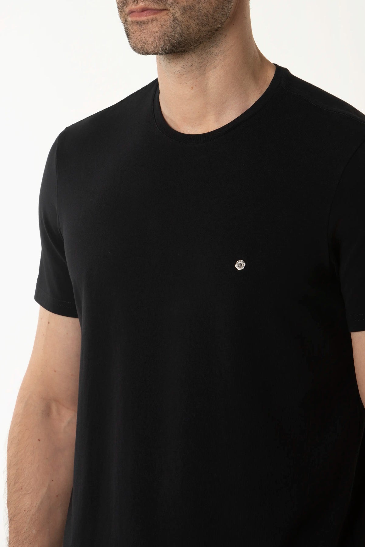 CAMISETA PREMIUM MANGA CORTA COLOR NEGRO