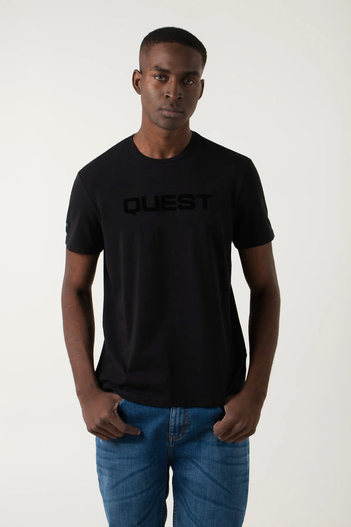CAMISETA PREMIUM MANGA CORTA COLOR NEGRO