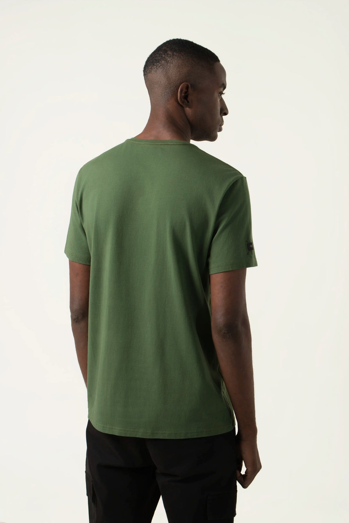 CAMISETA PREMIUM MANGA CORTA COLOR BLACK FOREST